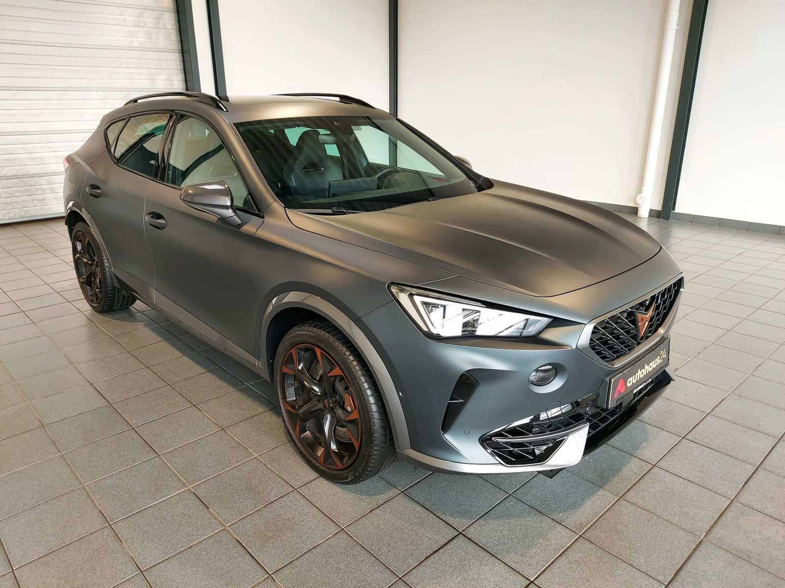 CUPRA Formentor SUV / Crossover / Geländewagen CUPRA Formentor 2.0 TSI 228kW VZ 4Drive DSG Sports Utility Vehicle #1