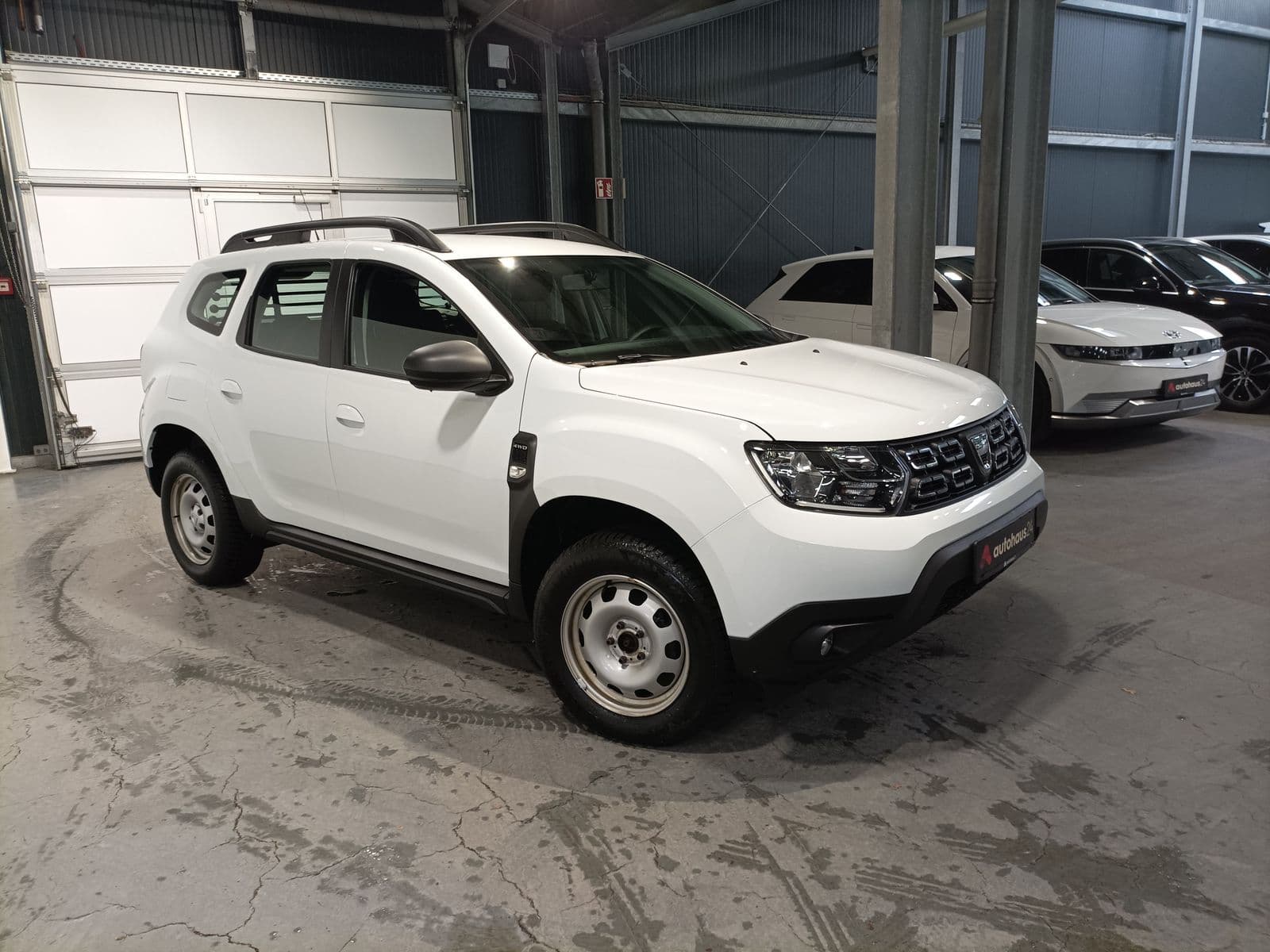 Dacia Duster SUV / Crossover / Geländewagen DACIA Duster Blue dCi 115 4WD Comfort Sports Utility Vehicle #1