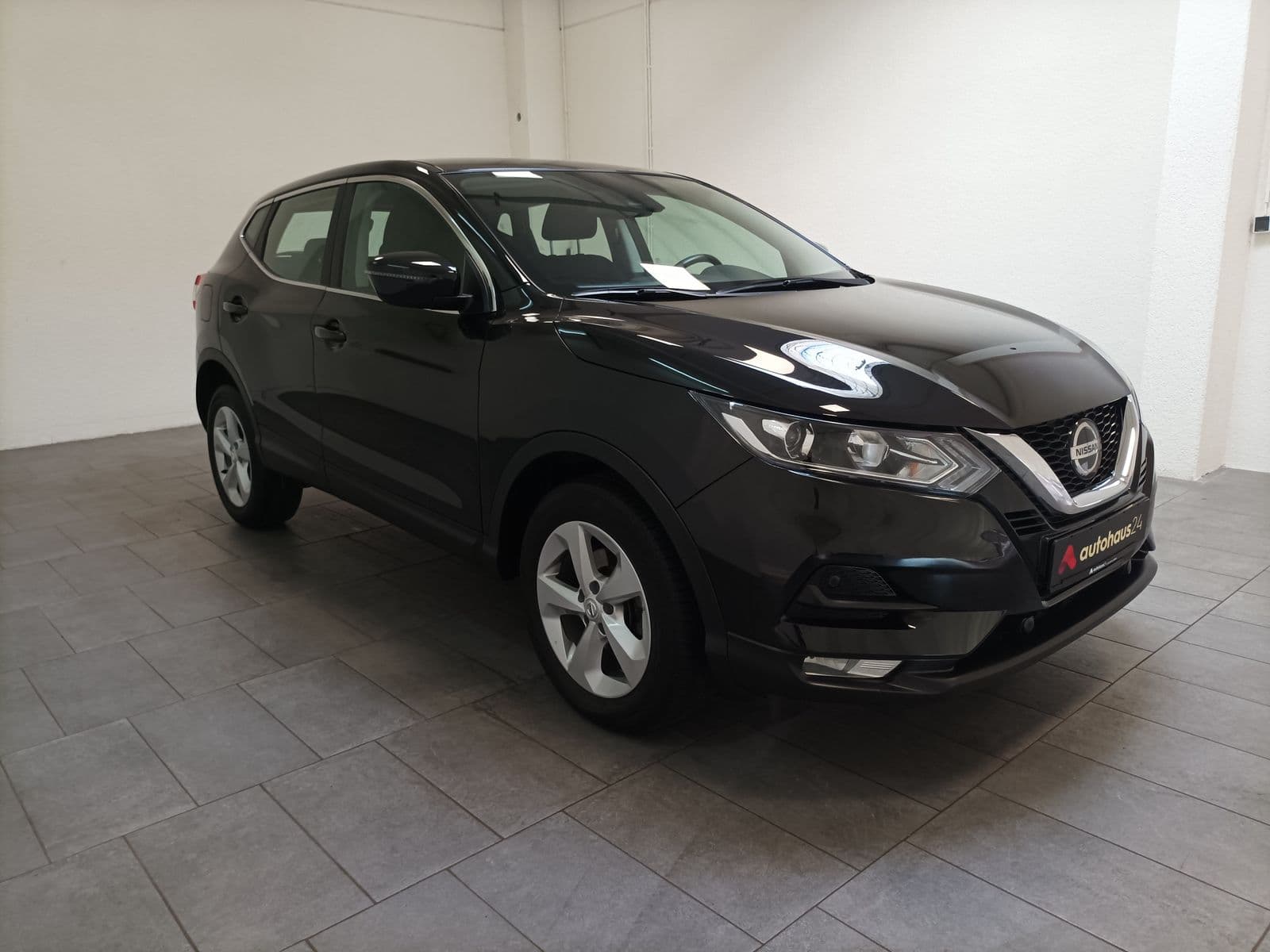 Nissan Qashqai SUV / Crossover / Geländewagen NISSAN Qashqai 1.3 DIG-T DCT 158PS Shiro Crossover #1