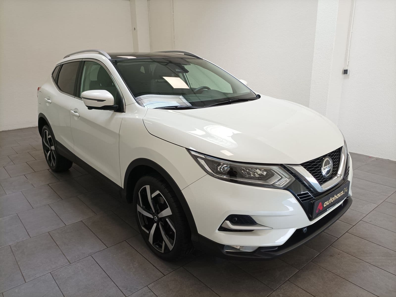 Nissan Qashqai SUV / Crossover / Geländewagen NISSAN Qashqai 1.3 DIG-T DCT 158PS Akari Crossover #1
