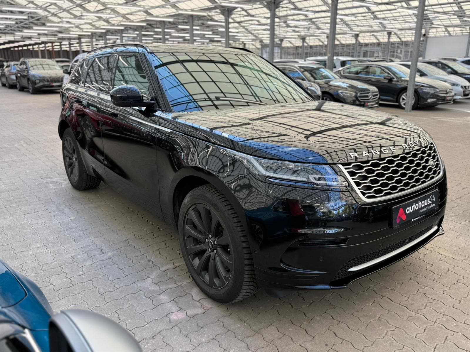 Land Rover Range Rover Velar SUV / Crossover / Geländewagen LAND ROVER Range Rover Velar 2.0 P400e S AWD Sports Utility Vehicle #1