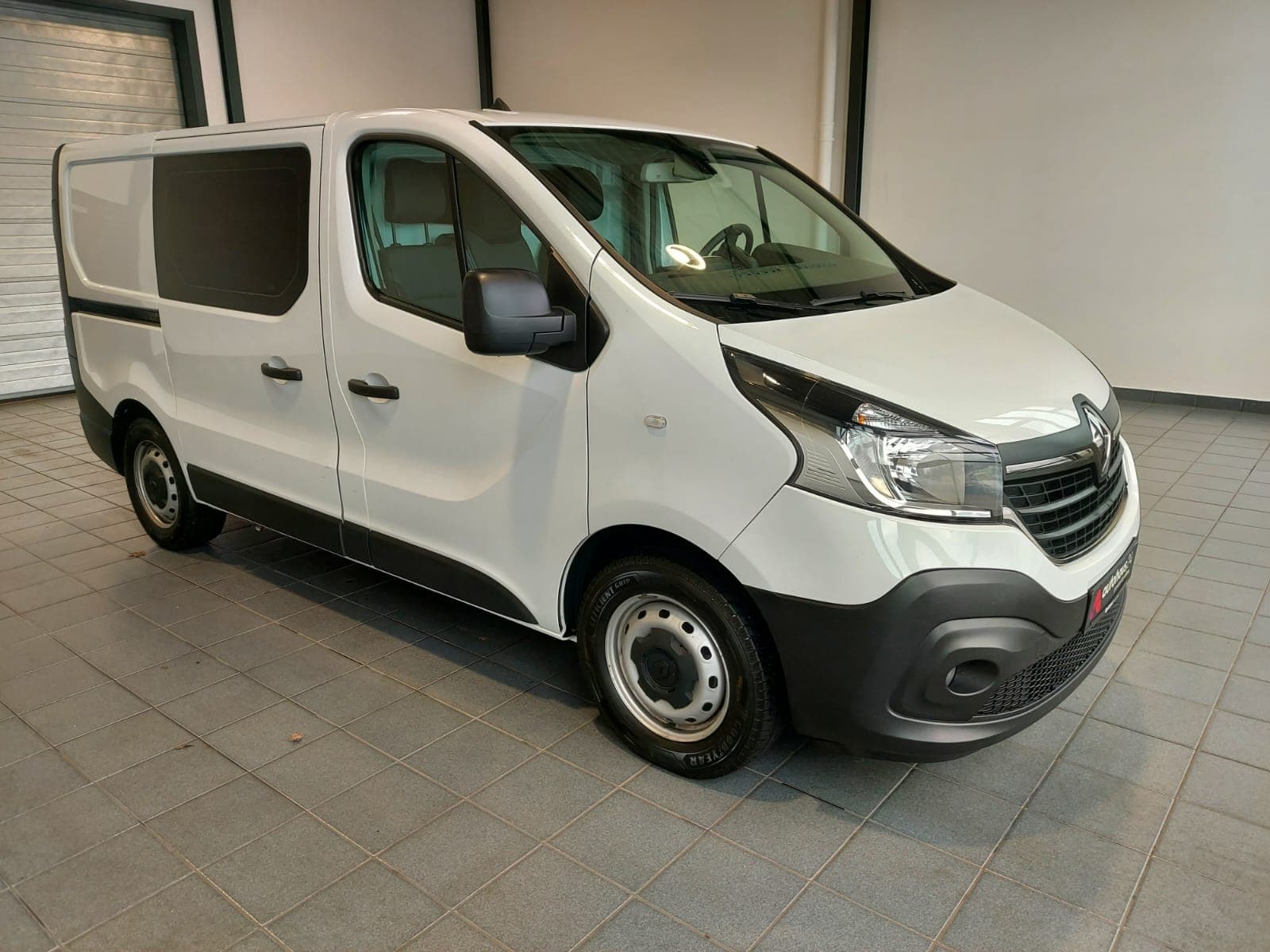 Renault Trafic Transporter RENAULT Trafic L1H1 2.0 ENERGY dCi 145 3,0t Komfort Kastenwagen #1