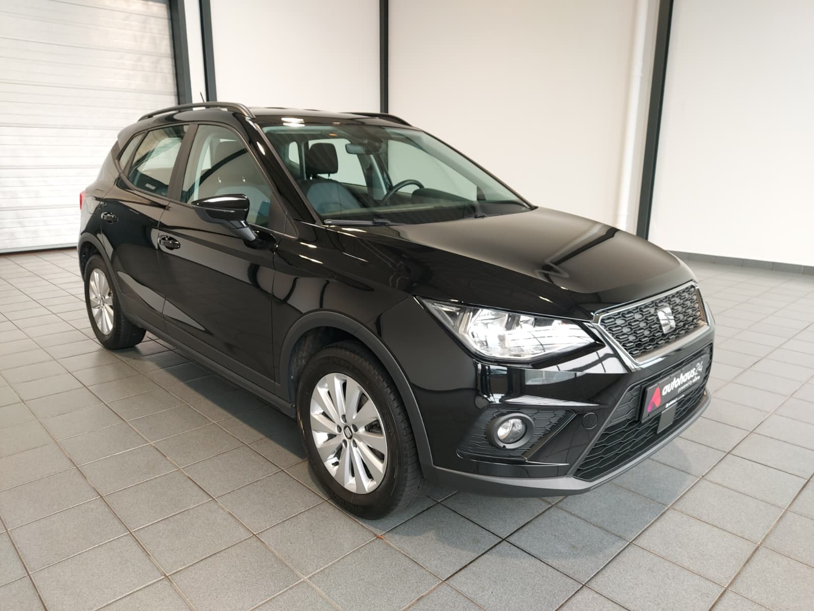 SEAT Arona SUV / Crossover / Geländewagen SEAT Arona 1.0 TSI 70kW Style Sports Utility Vehicle #1
