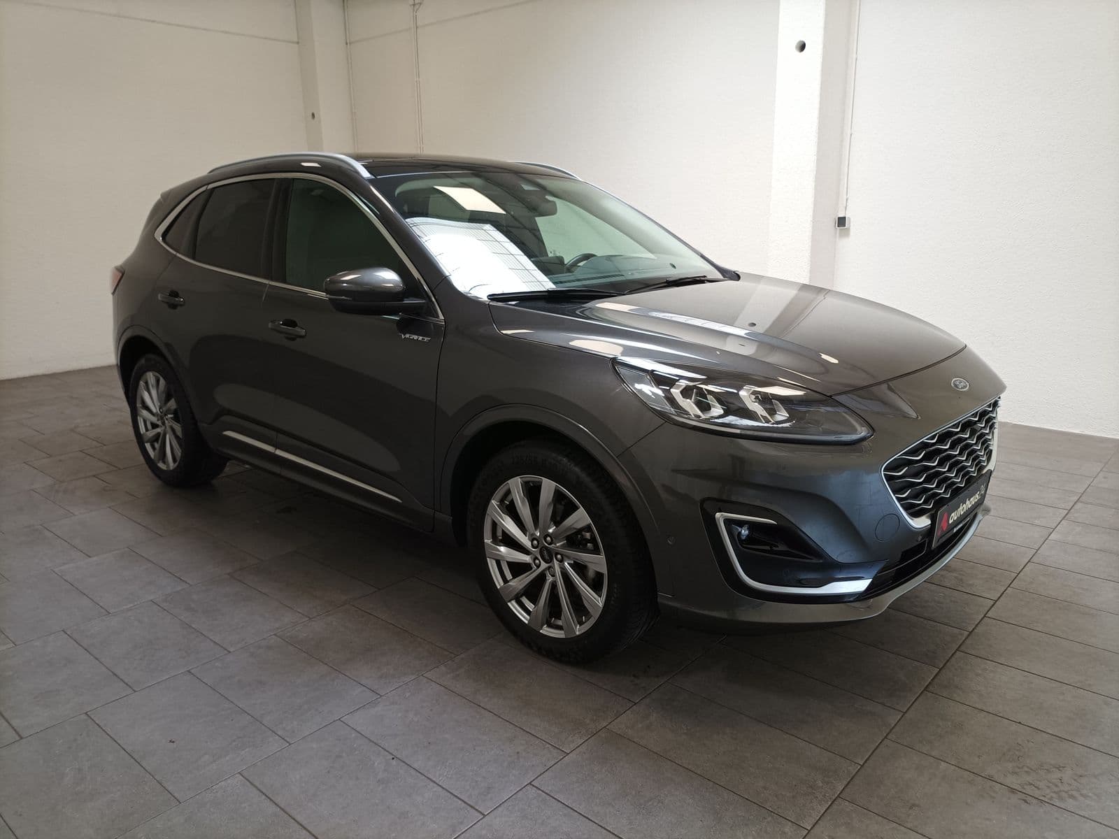 Ford Kuga SUV / Crossover / Geländewagen FORD Kuga 2.0 EcoBlue 140kW Vignale Auto 4WD Sports Utility Vehicle #1
