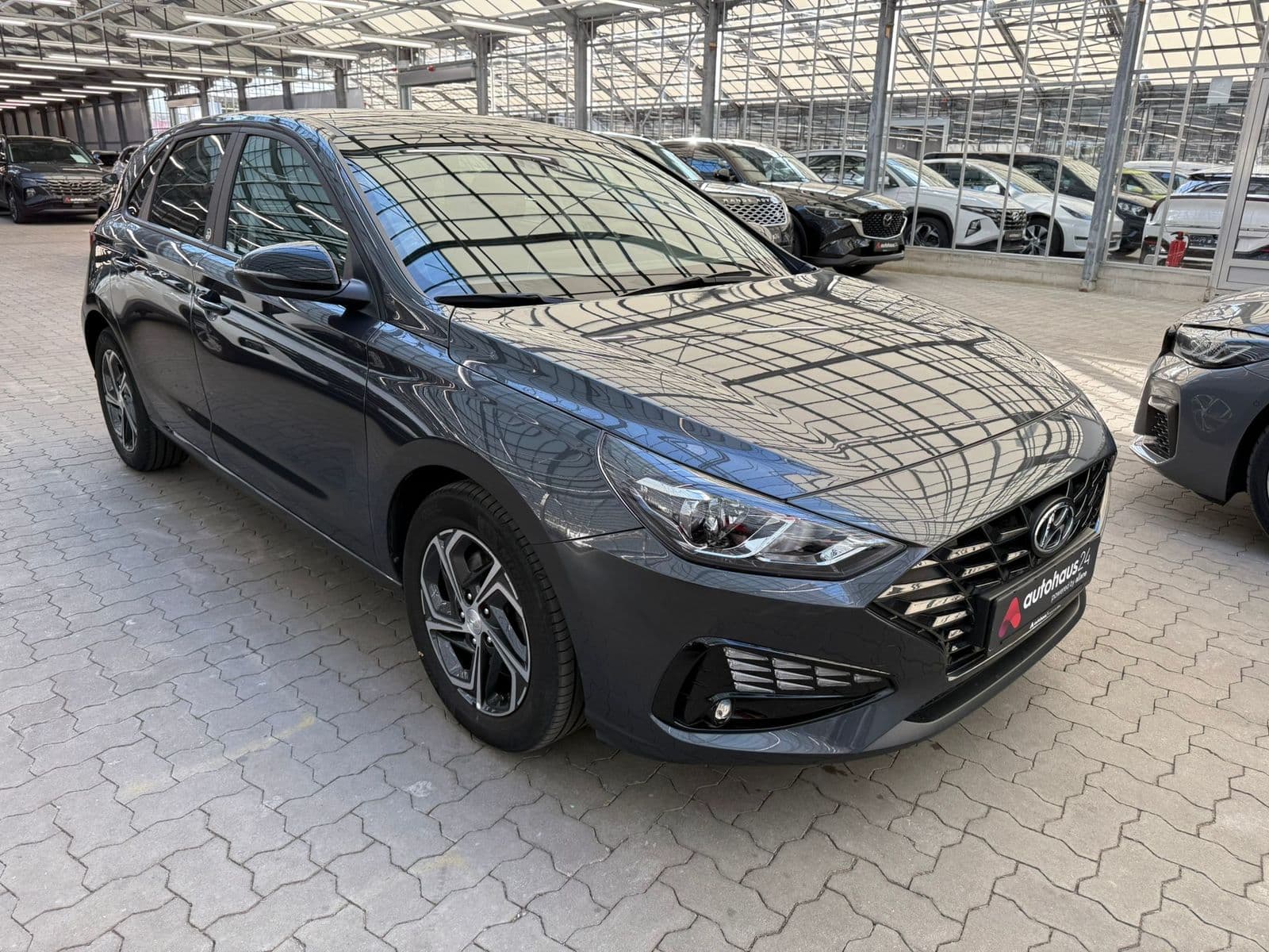 Hyundai i30 Limousine HYUNDAI i30 1.0 T-GDI EDITION 30 Schräghecklimousine #1