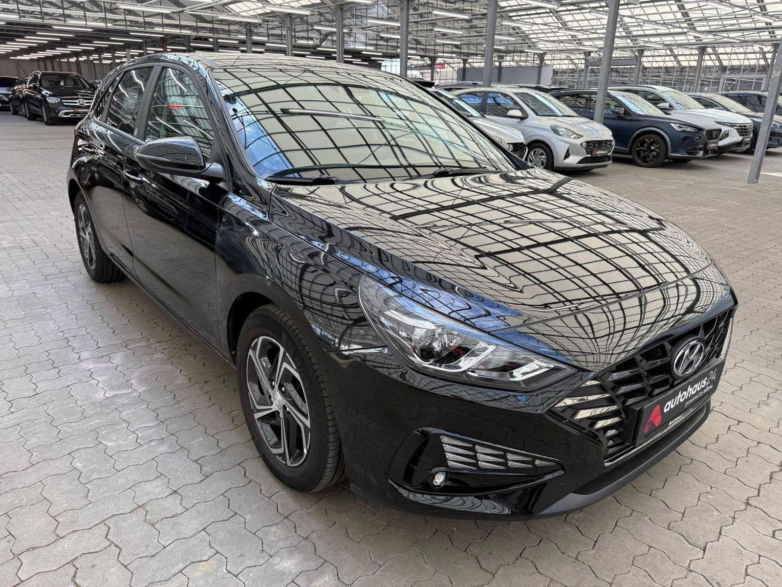 Hyundai i30 Limousine HYUNDAI i30 1.0 T-GDI EDITION 30 Schräghecklimousine #1