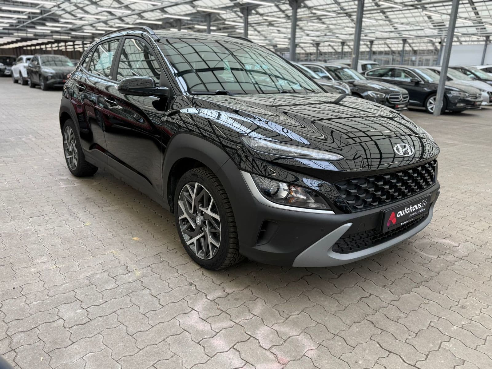 Hyundai Kona SUV / Crossover / Geländewagen HYUNDAI Kona 1.6 GDi Hybrid Trend DCT Sports Utility Vehicle #1