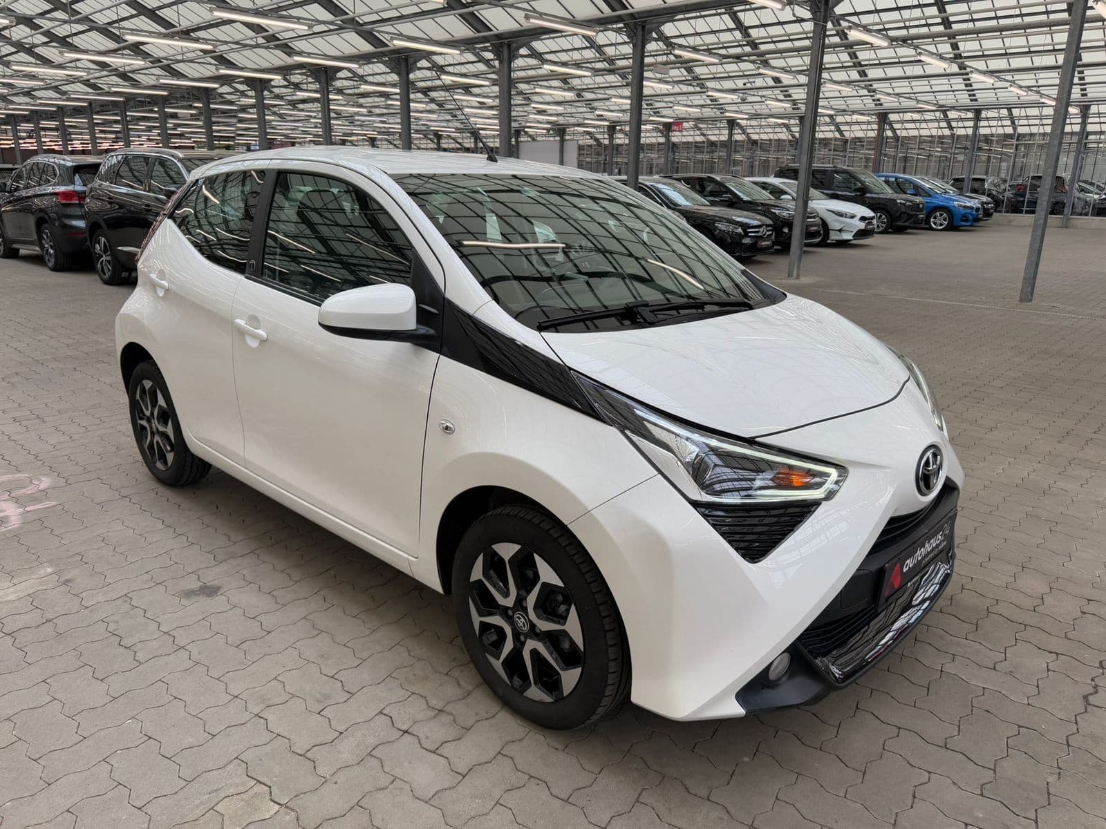 Toyota AYGO Limousine TOYOTA AYGO 1,0-l-VVT-i Team Deutschland Kleinstwagen #1