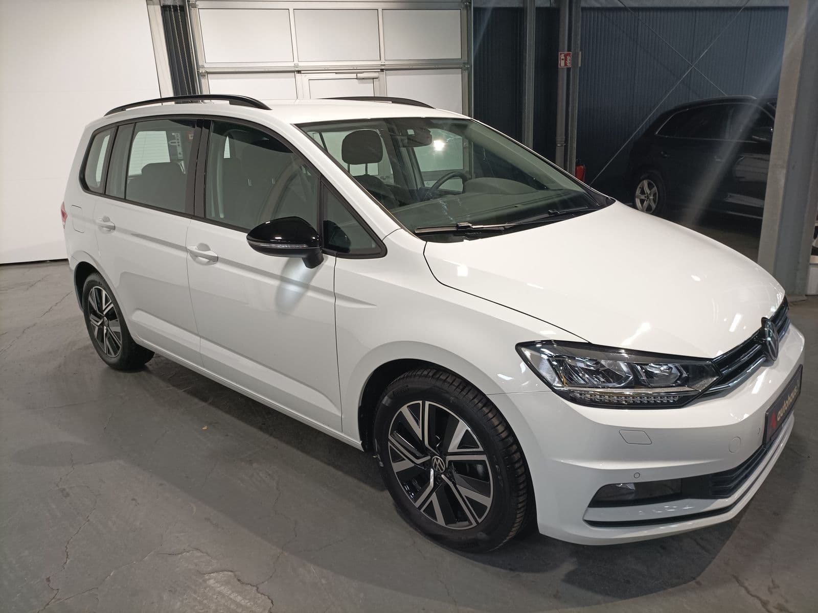 Volkswagen Touran Kleinbus / Van VOLKSWAGEN Touran 1.5 TSI OPF DSG Highline Kompaktvan #1