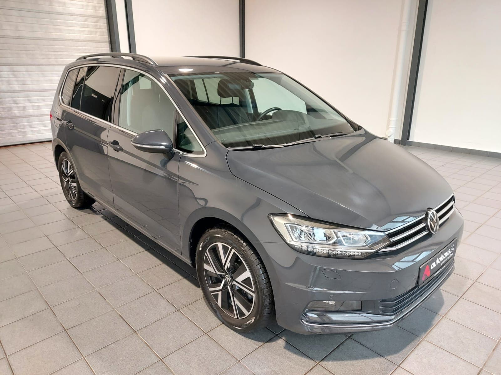 Volkswagen Touran Kleinbus / Van VOLKSWAGEN Touran 1.5 TSI OPF DSG Highline Kompaktvan #1