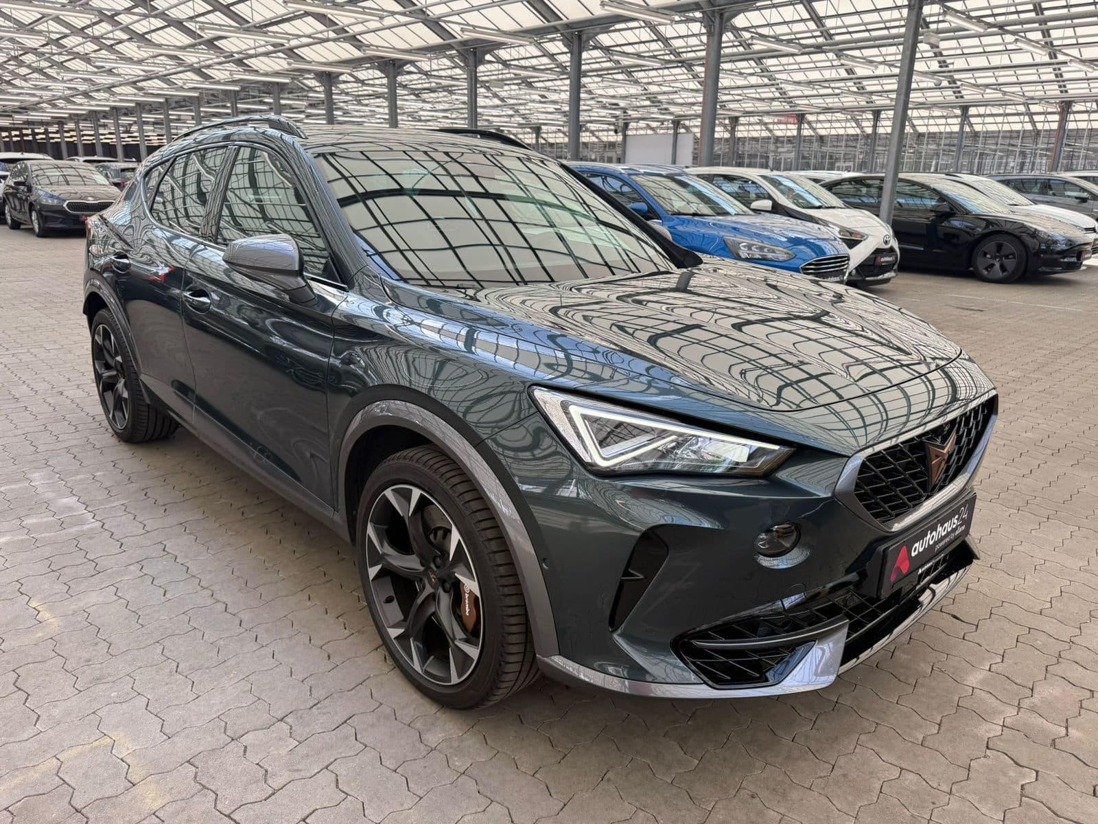 CUPRA Formentor SUV / Crossover / Geländewagen CUPRA Formentor 2.0 TSI 228kW VZ 4Drive DSG Sports Utility Vehicle