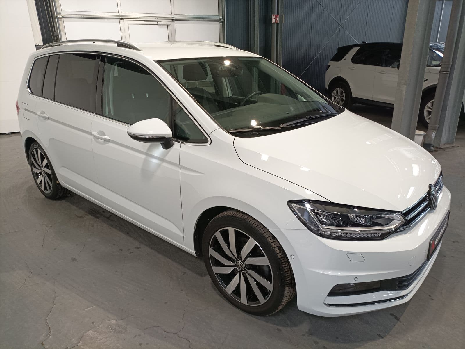 Volkswagen Touran Kleinbus / Van VOLKSWAGEN Touran 2.0 TDI SCR DSG Highline Kompaktvan #1