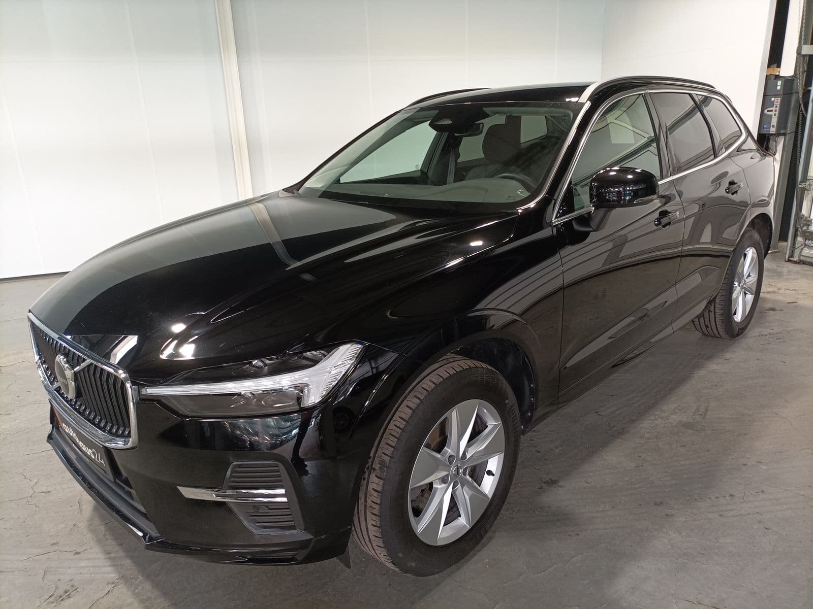 Volvo XC60 Geländewagen/SUV XC 60 B4 (Diesel) AWD Momentum Pro #3