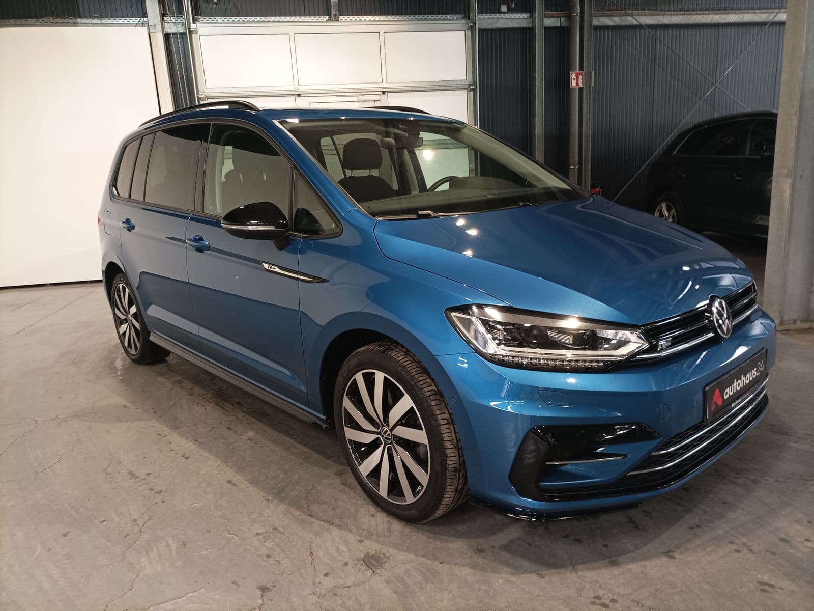 Volkswagen Touran Kleinbus / Van VOLKSWAGEN Touran 1.5 TSI OPF DSG Highline Kompaktvan #1