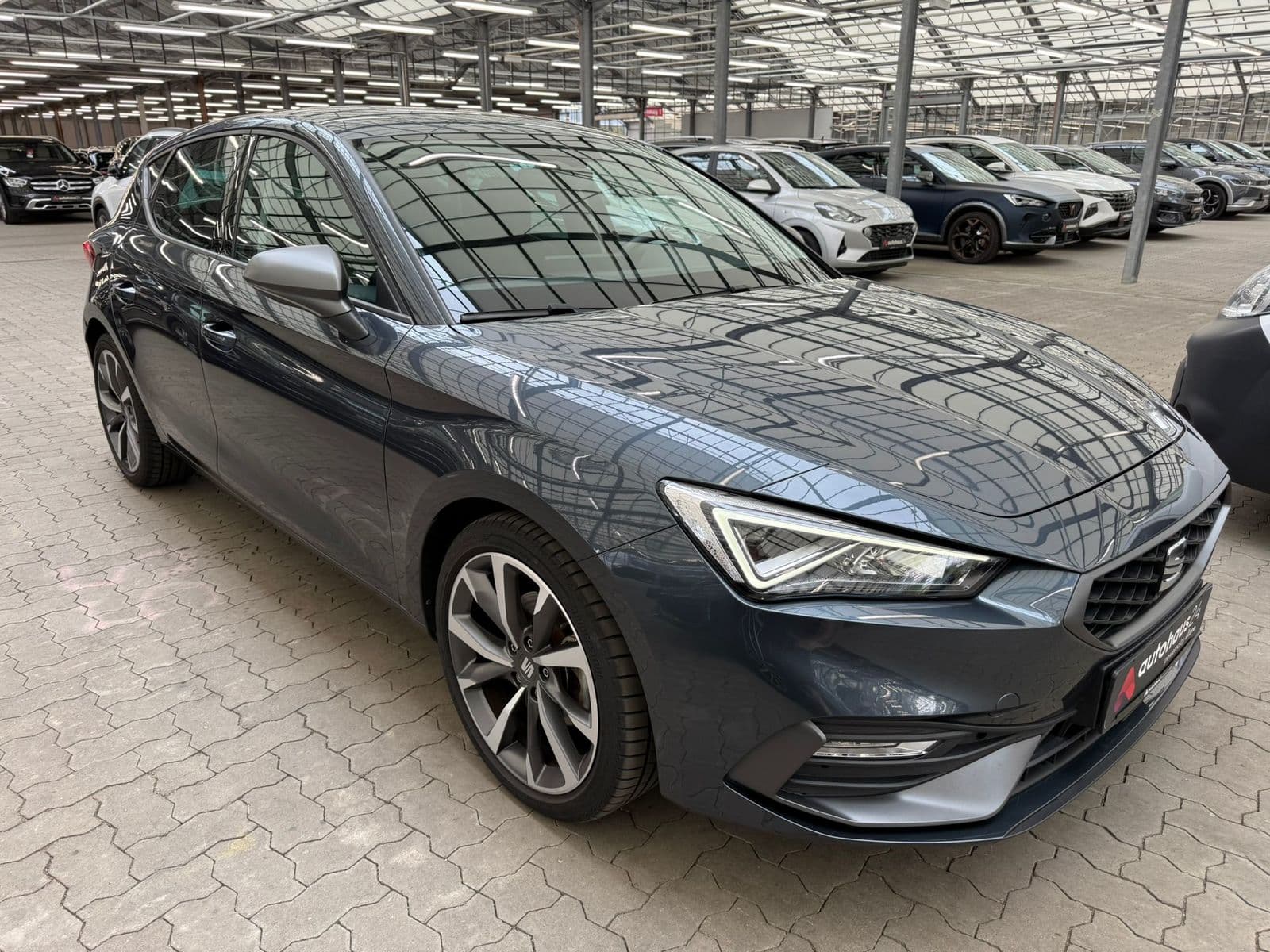 SEAT Leon Limousine SEAT Leon 1.5 eTSI ACT 110kW FR DSG Schräghecklimousine #1