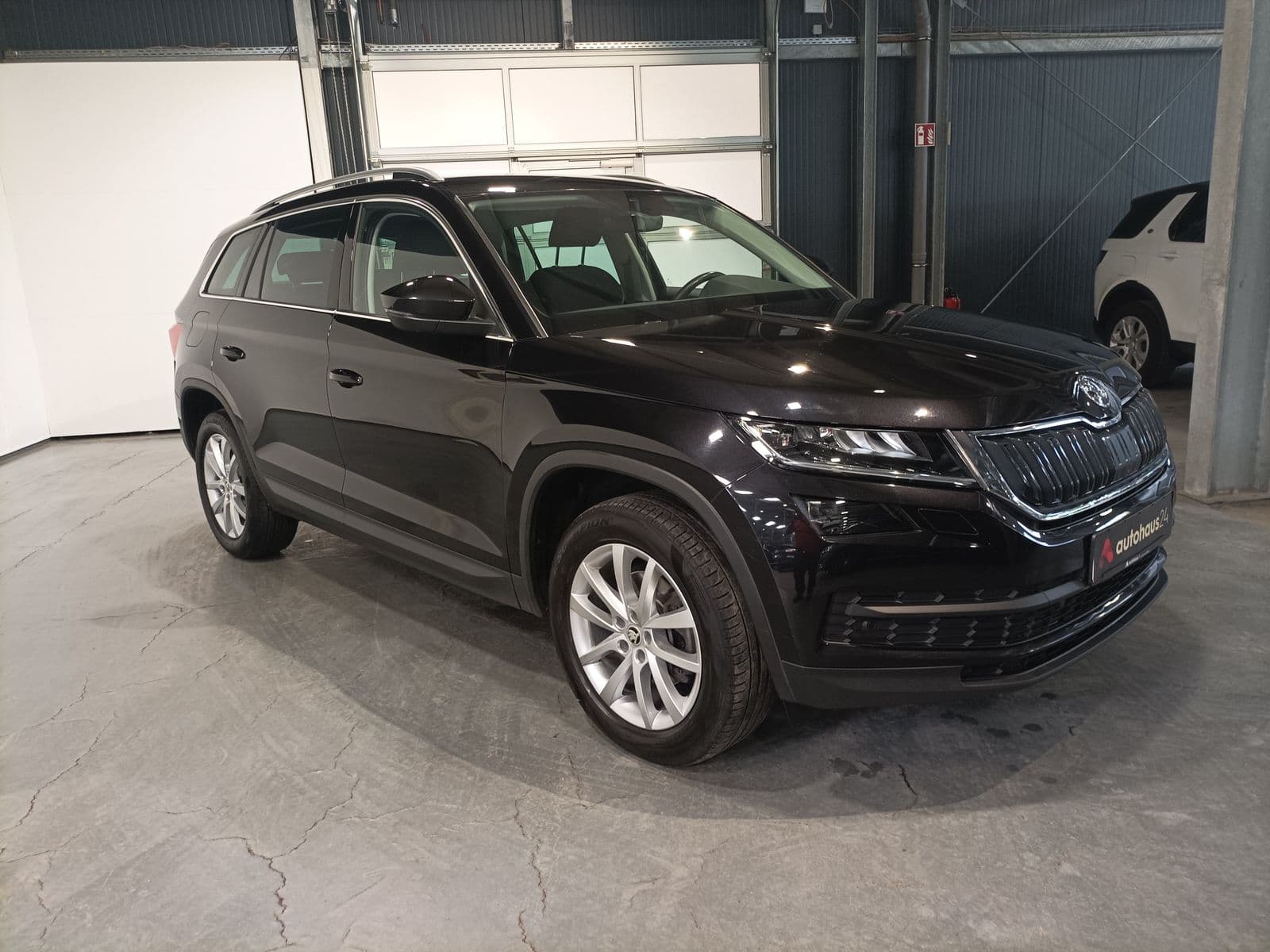 ŠKODA Kodiaq SUV / Crossover / Geländewagen SKODA Kodiaq 2.0 TDI SCR DSG STYLE Sports Utility Vehicle #1