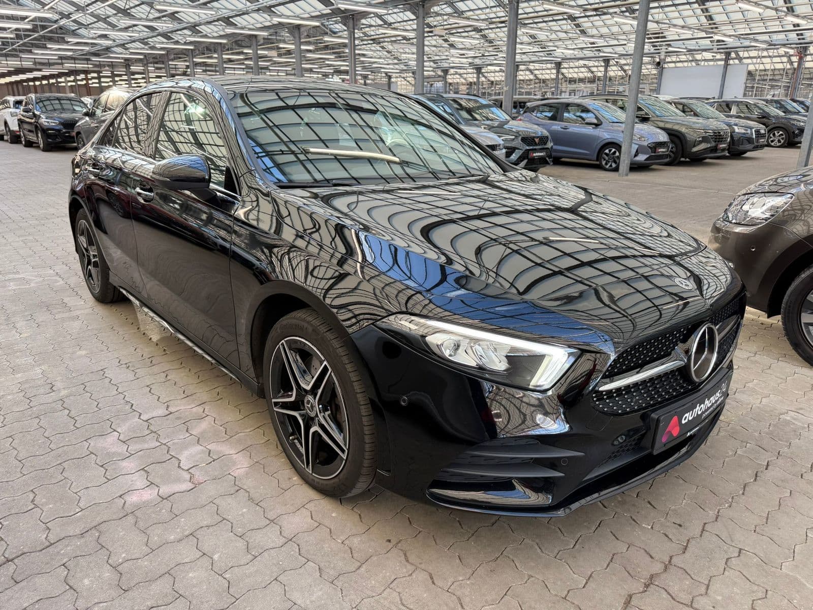 Mercedes-Benz A-Klasse Limousine MERCEDES A-Klasse A 250 e DCT Limousine #1