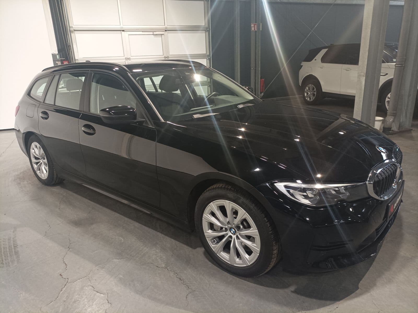 BMW 3er-Reihe Kombi BMW 3er-Reihe 330d Touring Advantage Automatic Kombi #1