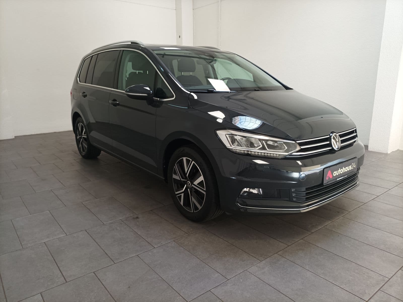 Volkswagen Touran Kleinbus / Van VOLKSWAGEN Touran 1.5 TSI OPF DSG Highline Kompaktvan #1