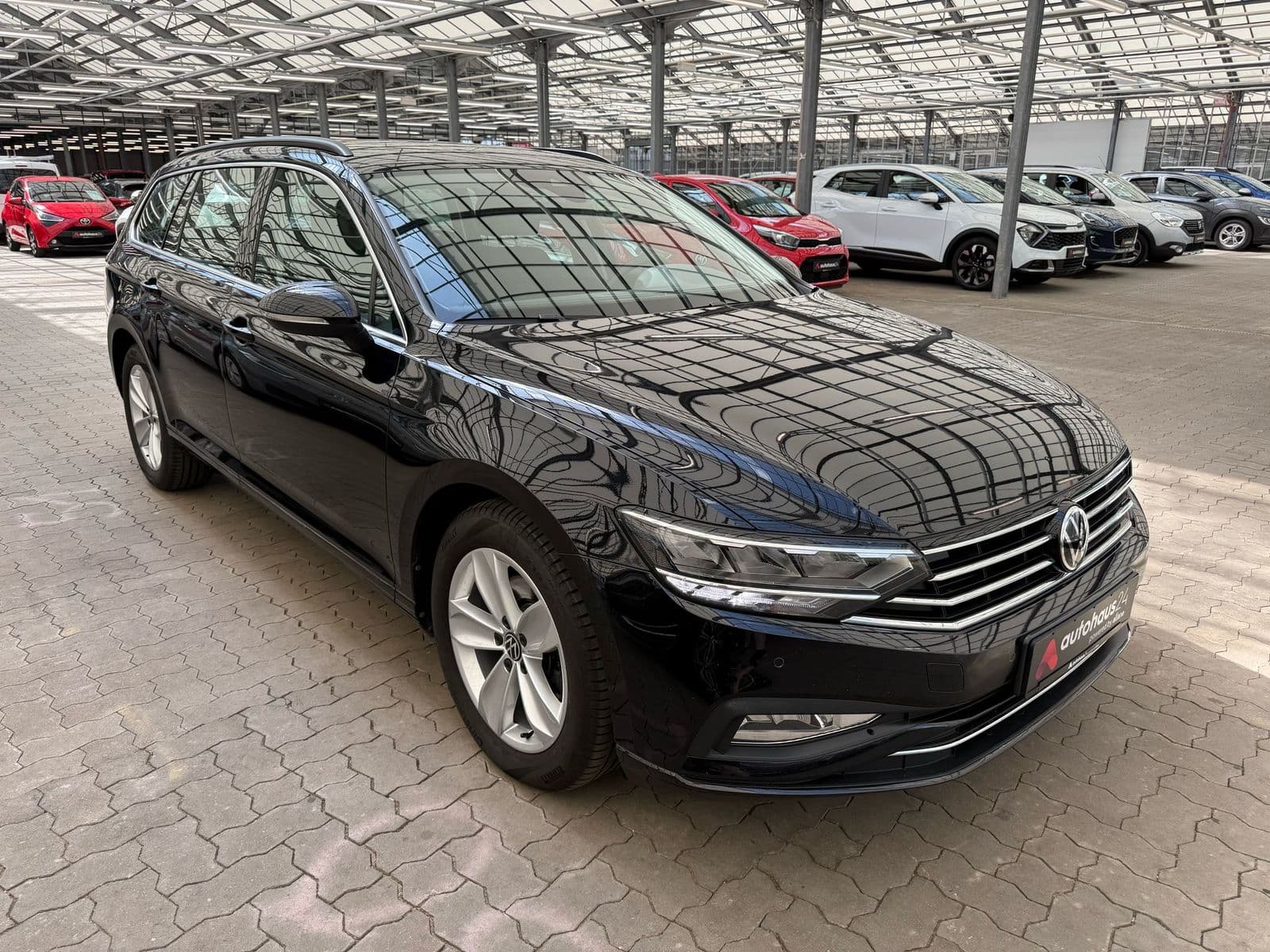 Volkswagen Passat Kombi VOLKSWAGEN Passat 2.0 TDI SCR DSG Business Variant Kombi