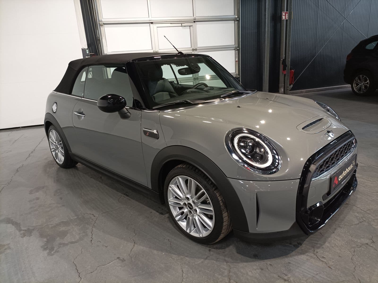 MINI Cabrio Cabrio / Roadster MINI MINI Cooper S Cabrio Classic Trim Cabriolet #1