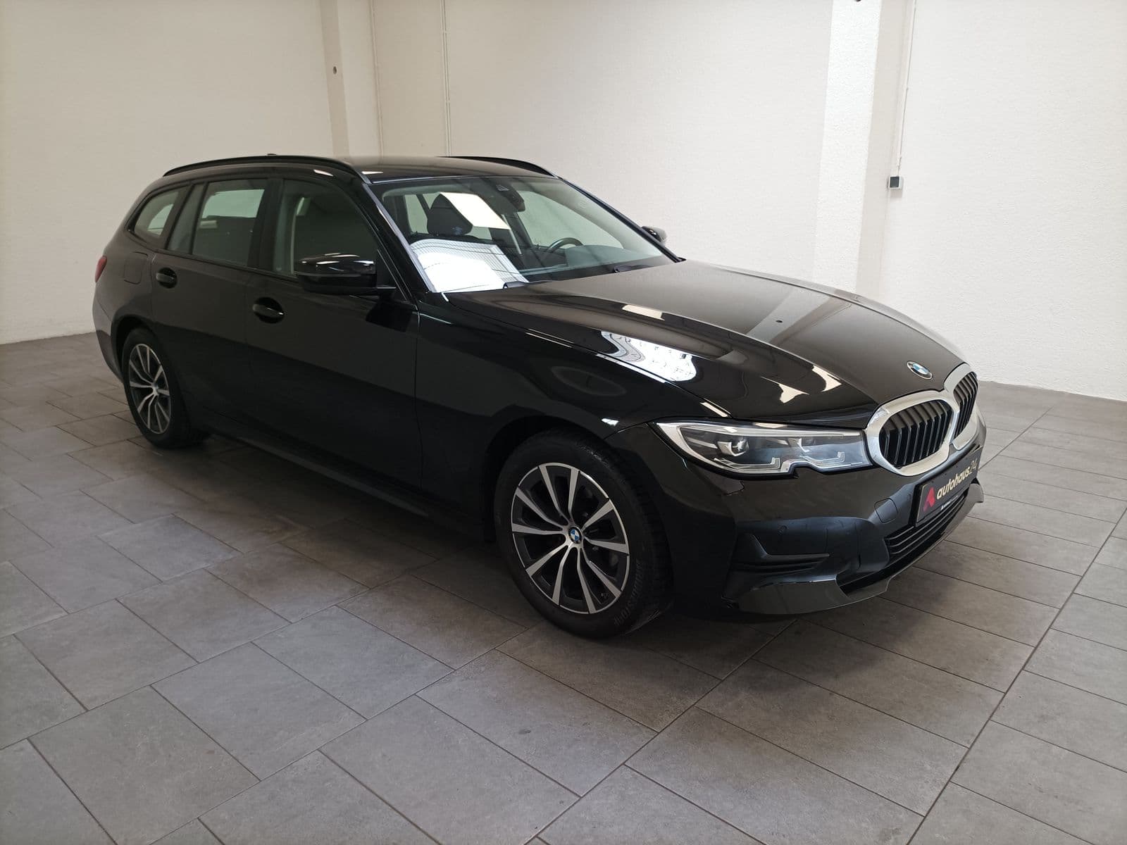 BMW 3er-Reihe Limousine BMW 3er-Reihe 318i Touring Auto Kombi #1