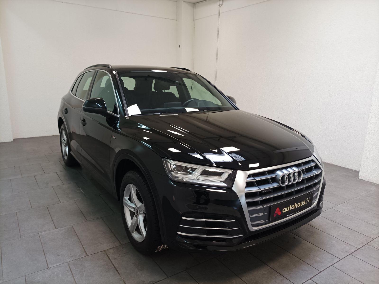 Audi Q5 SUV / Crossover / Geländewagen AUDI Q5 50 TFSI e S tronic quattro Sports Utility Vehicle