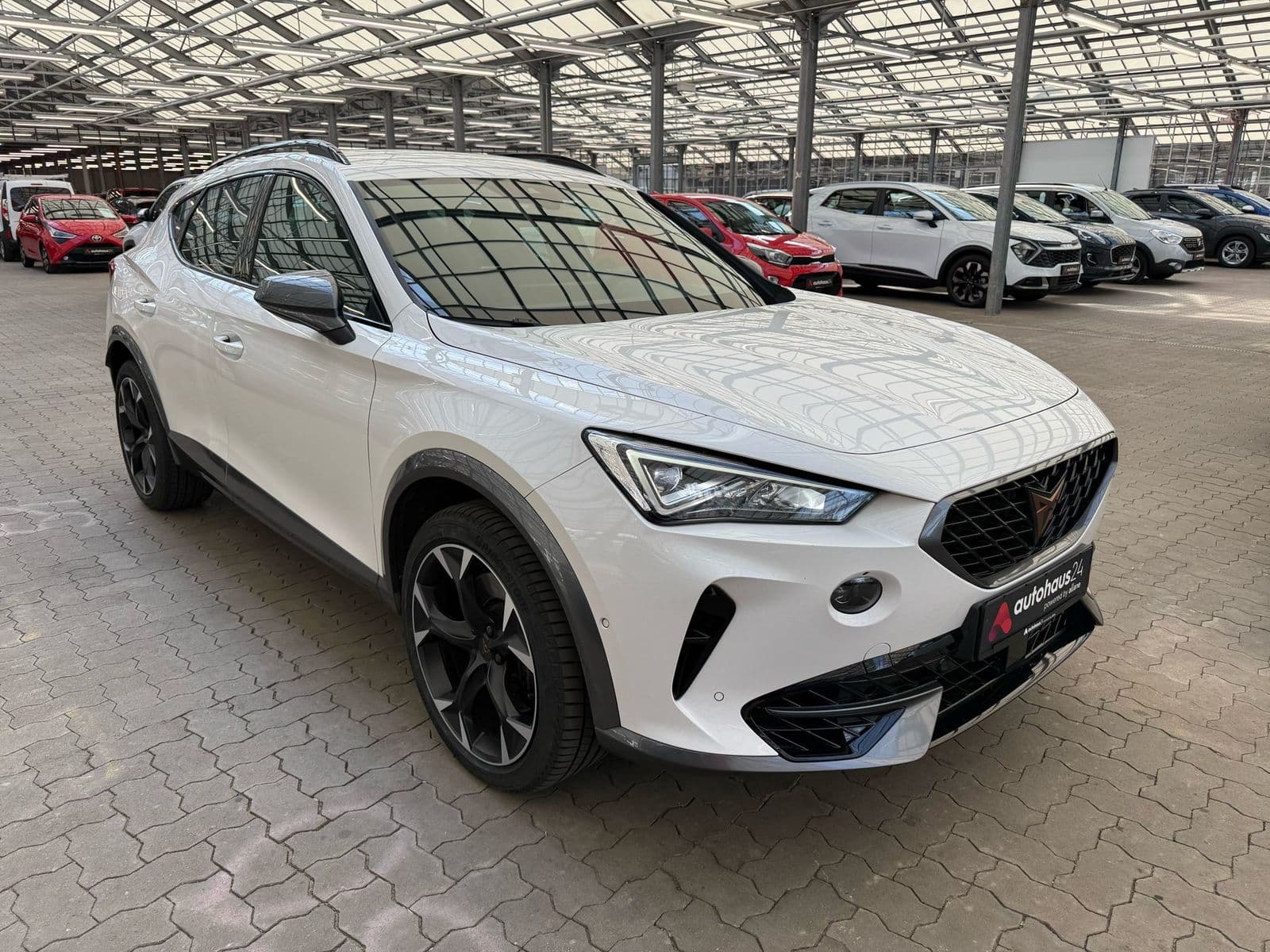 CUPRA Formentor SUV / Crossover / Geländewagen CUPRA Formentor 2.0 TSI 228kW VZ 4Drive DSG Sports Utility Vehicle