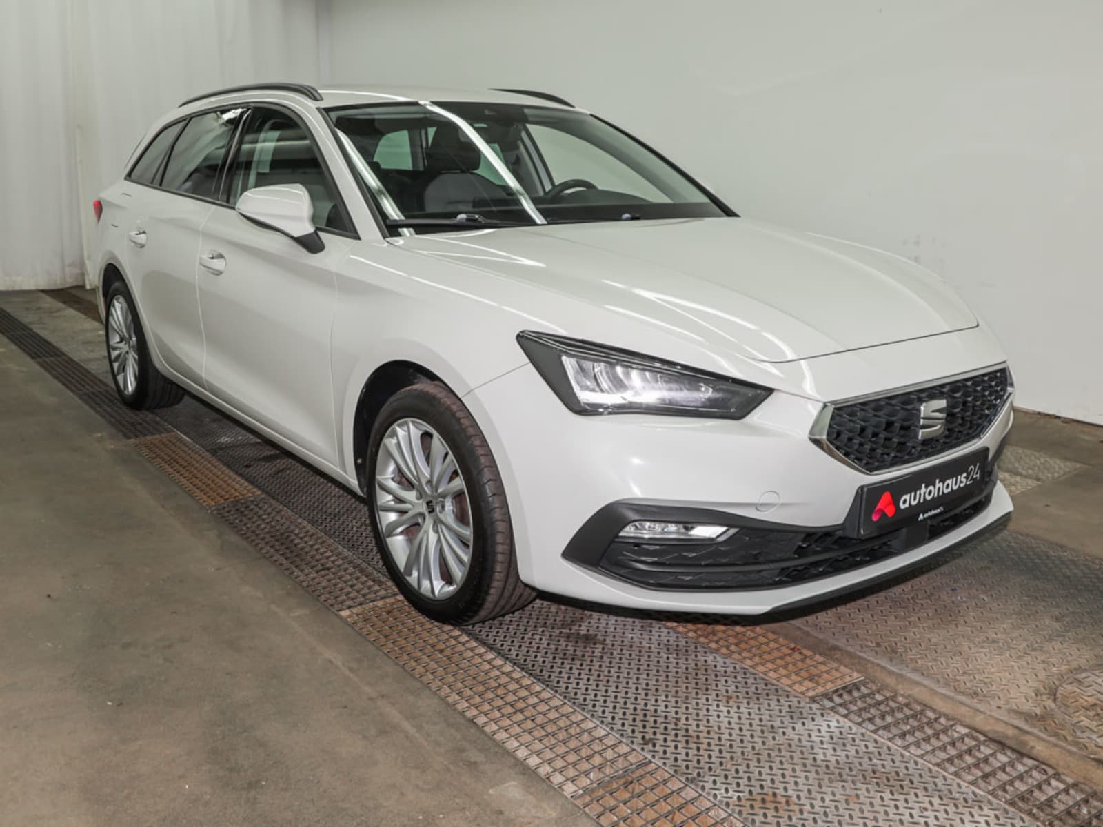SEAT Leon Kombi SEAT Leon 1.0 TSI 81kW Style Sportstourer Kombi #1