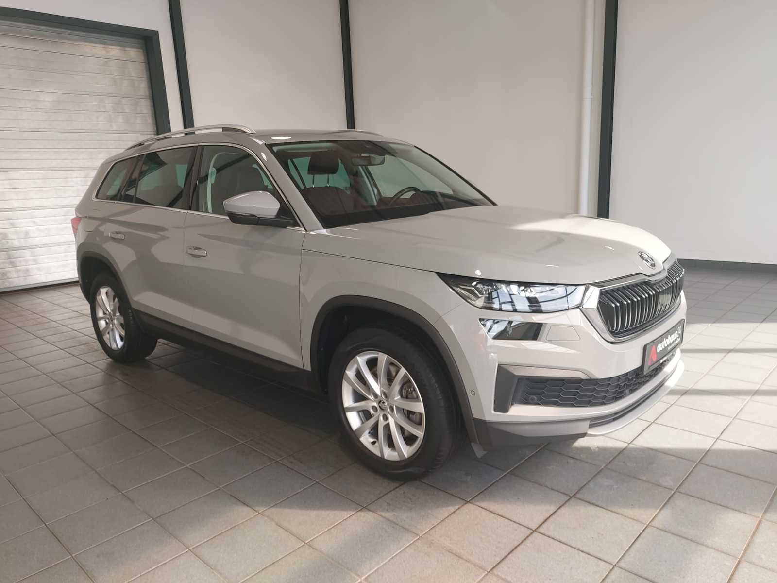 ŠKODA Kodiaq SUV / Crossover / Geländewagen SKODA Kodiaq 2.0 TDI SCR 147kW DSG 4x4 STYLE Sports Utility Vehicle #1