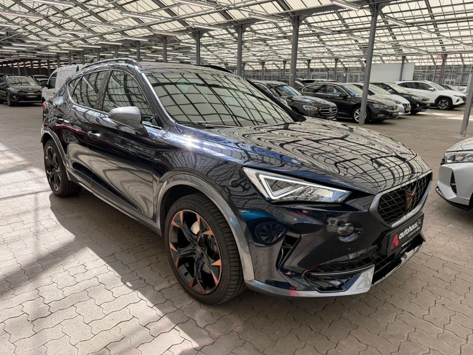 CUPRA Formentor SUV / Crossover / Geländewagen CUPRA Formentor 1.4 e-HYBRID 180kW VZ DSG Sports Utility Vehicle #1