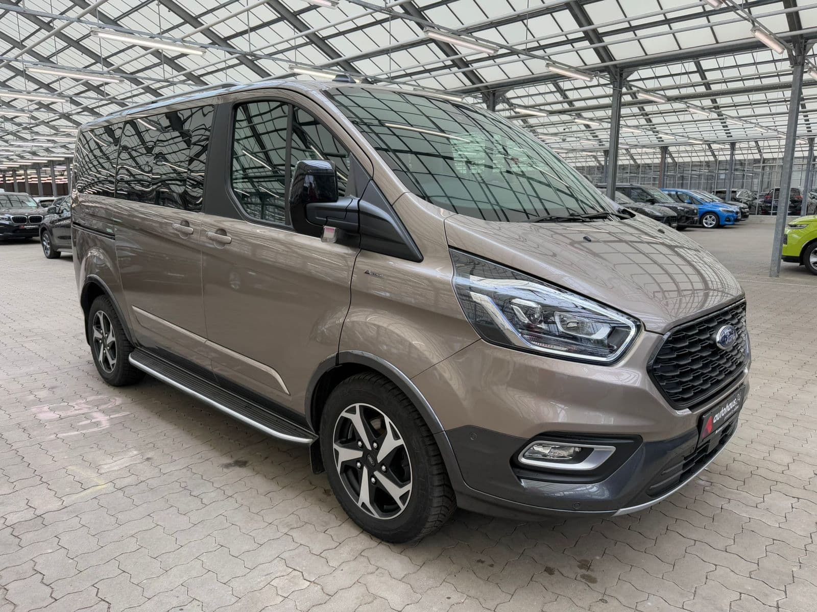 Ford Tourneo Kleinbus / Van FORD Tourneo Custom 320 L1H1 2,0EcoBlue 96kW Active Auto Kombi-Lieferwagen #1
