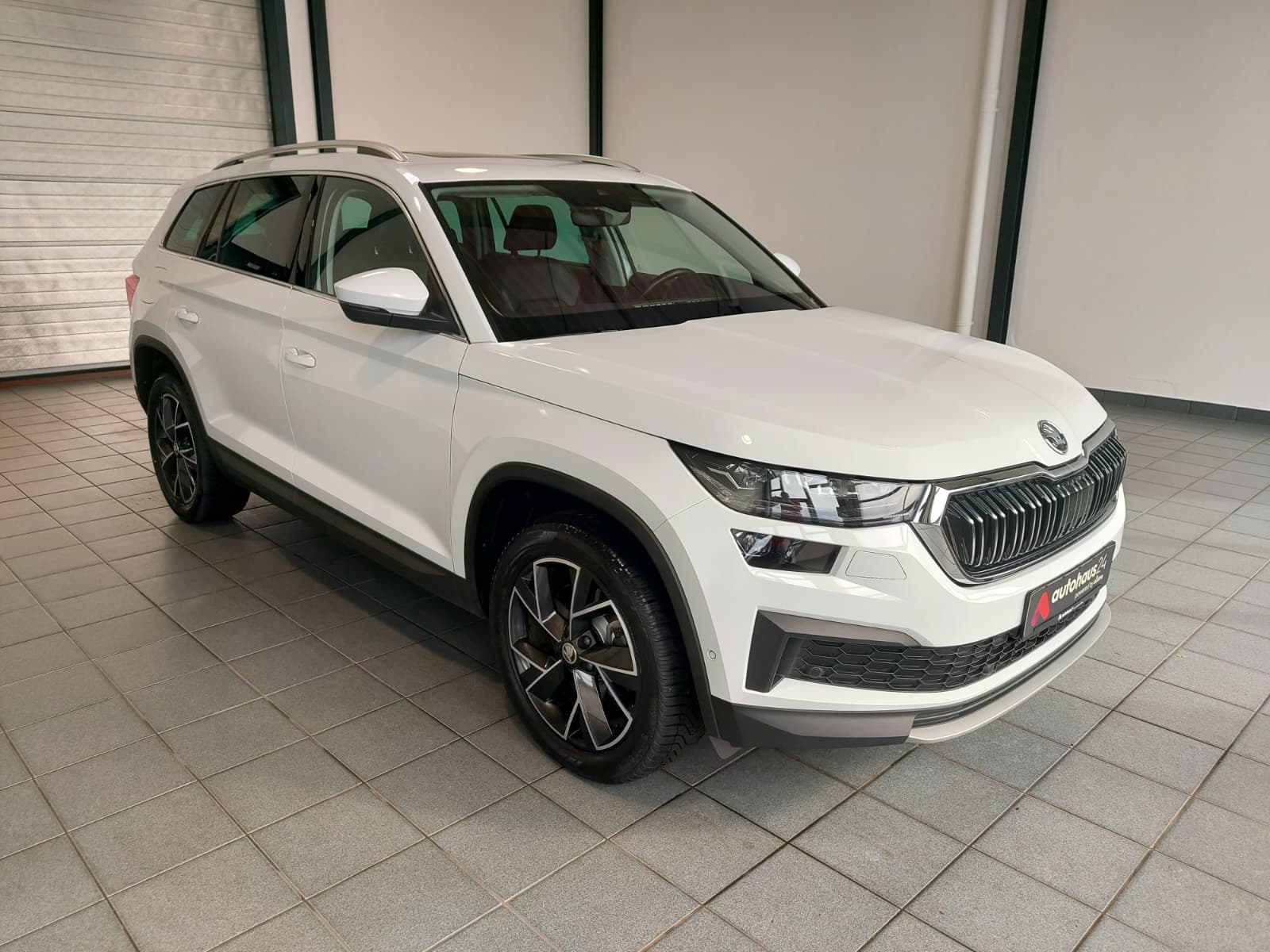 ŠKODA Kodiaq SUV / Crossover / Geländewagen SKODA Kodiaq 2.0 TSI DSG 4x4 STYLE Sports Utility Vehicle #1