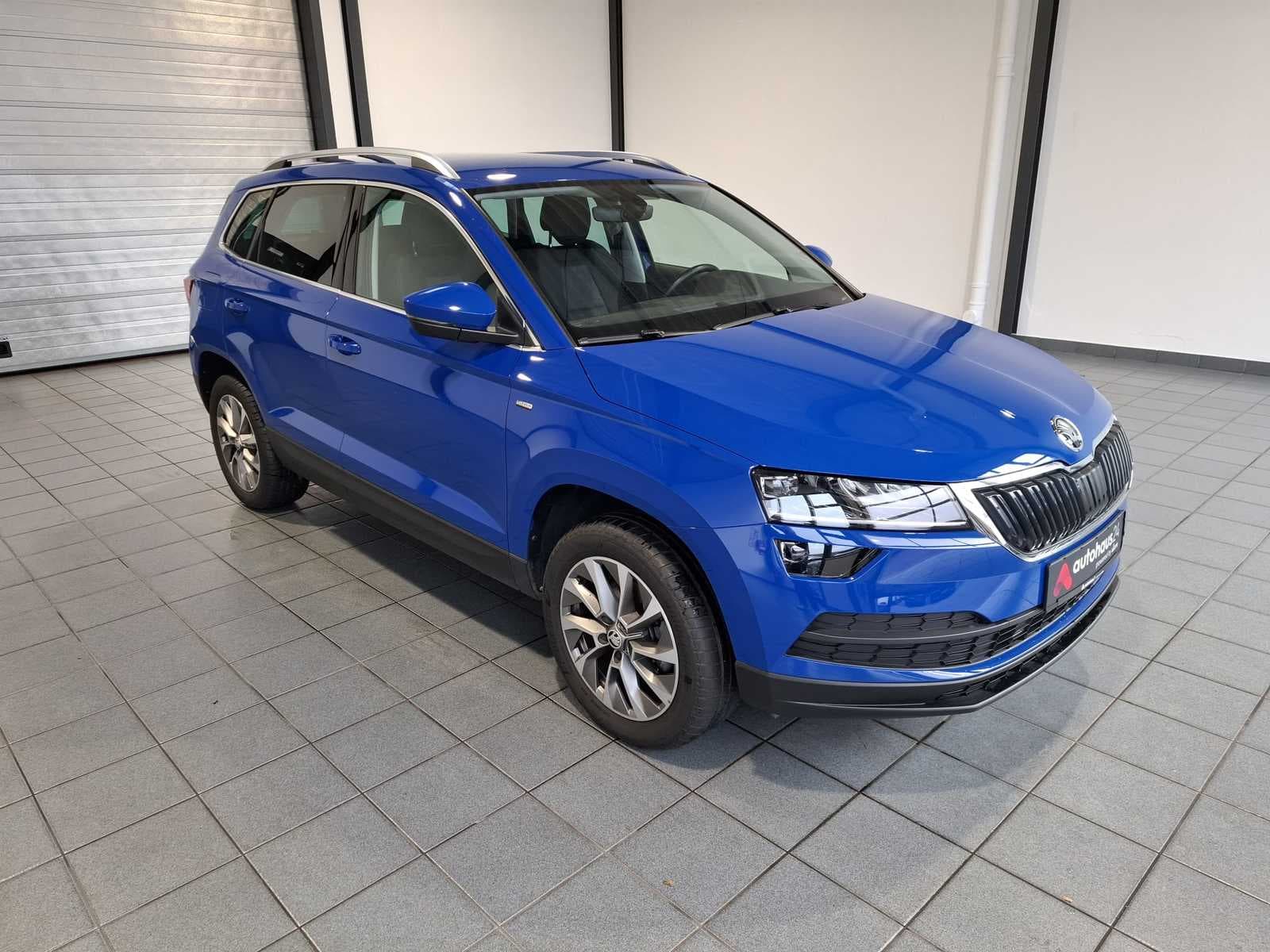 ŠKODA Karoq SUV / Crossover / Geländewagen SKODA Karoq 1.5l TSI ACT CLEVER Sports Utility Vehicle #1