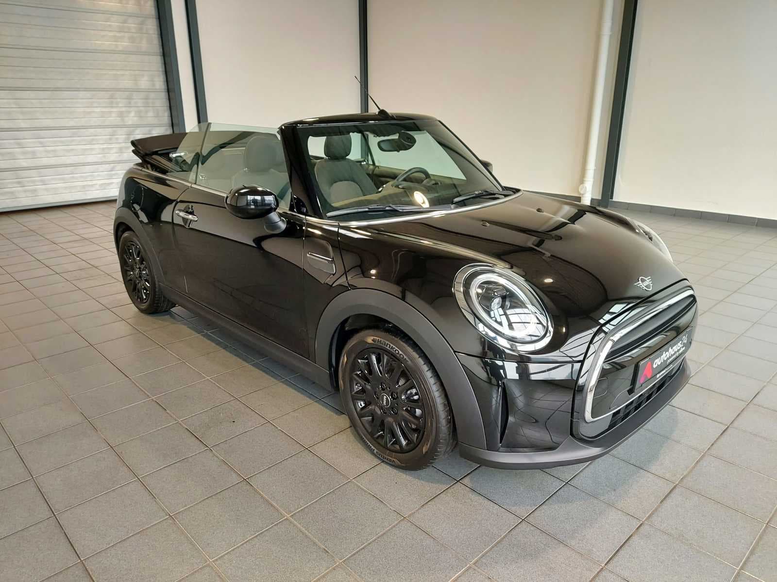 MINI Cabrio Cabrio / Roadster MINI MINI One Cabrio Essential Trim Cabriolet #1
