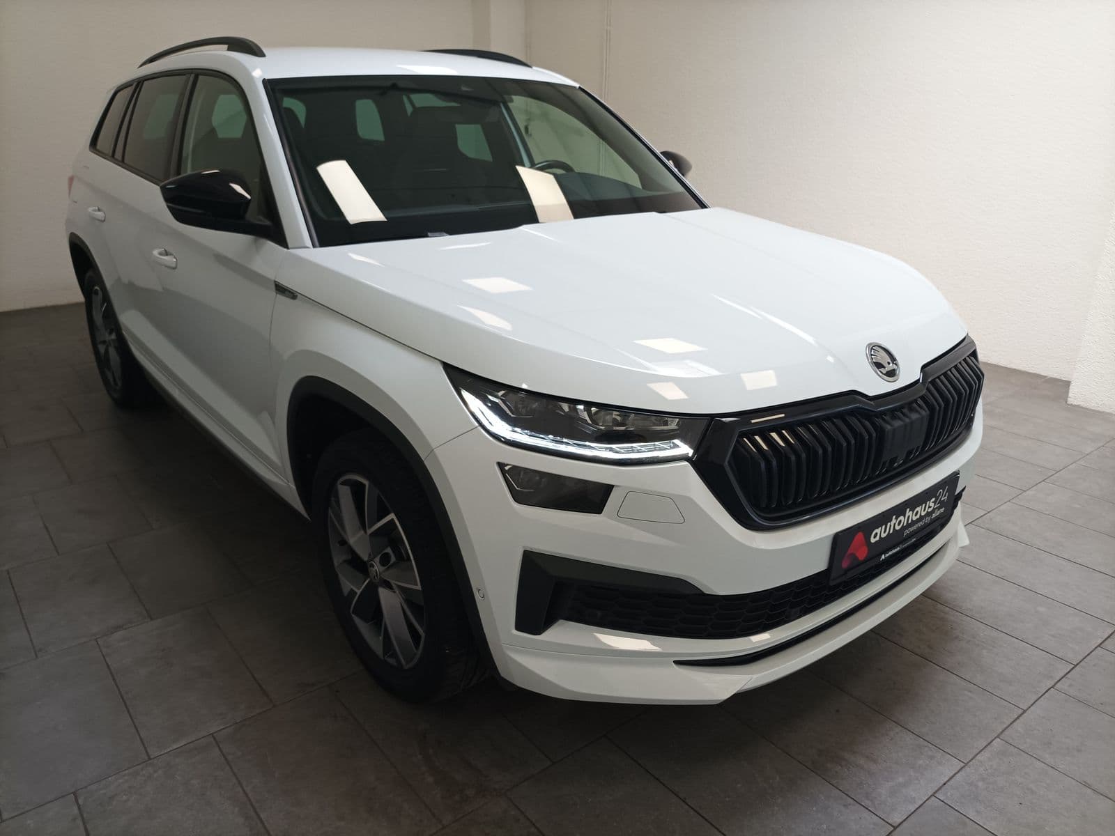ŠKODA Kodiaq SUV / Crossover / Geländewagen SKODA Kodiaq 2.0 TDI SCR 147kW DSG 4x4 SPORTLINE Sports Utility Vehicle #1