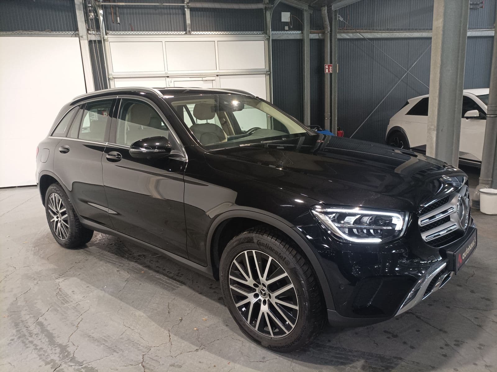 Mercedes-Benz GLC-Klasse SUV / Crossover / Geländewagen MERCEDES GLC GLC 220 d 4MATIC Autom. Sports Utility Vehicle #1