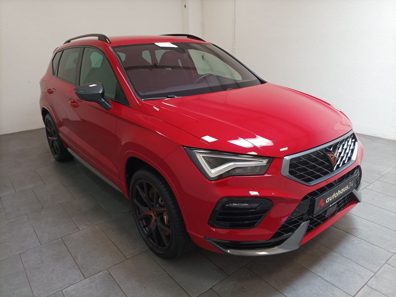 SEAT Ateca SUV / Crossover / Geländewagen CUPRA Ateca 2.0 TSI 221kW 4Drive DSG Sports Utility Vehicle #1