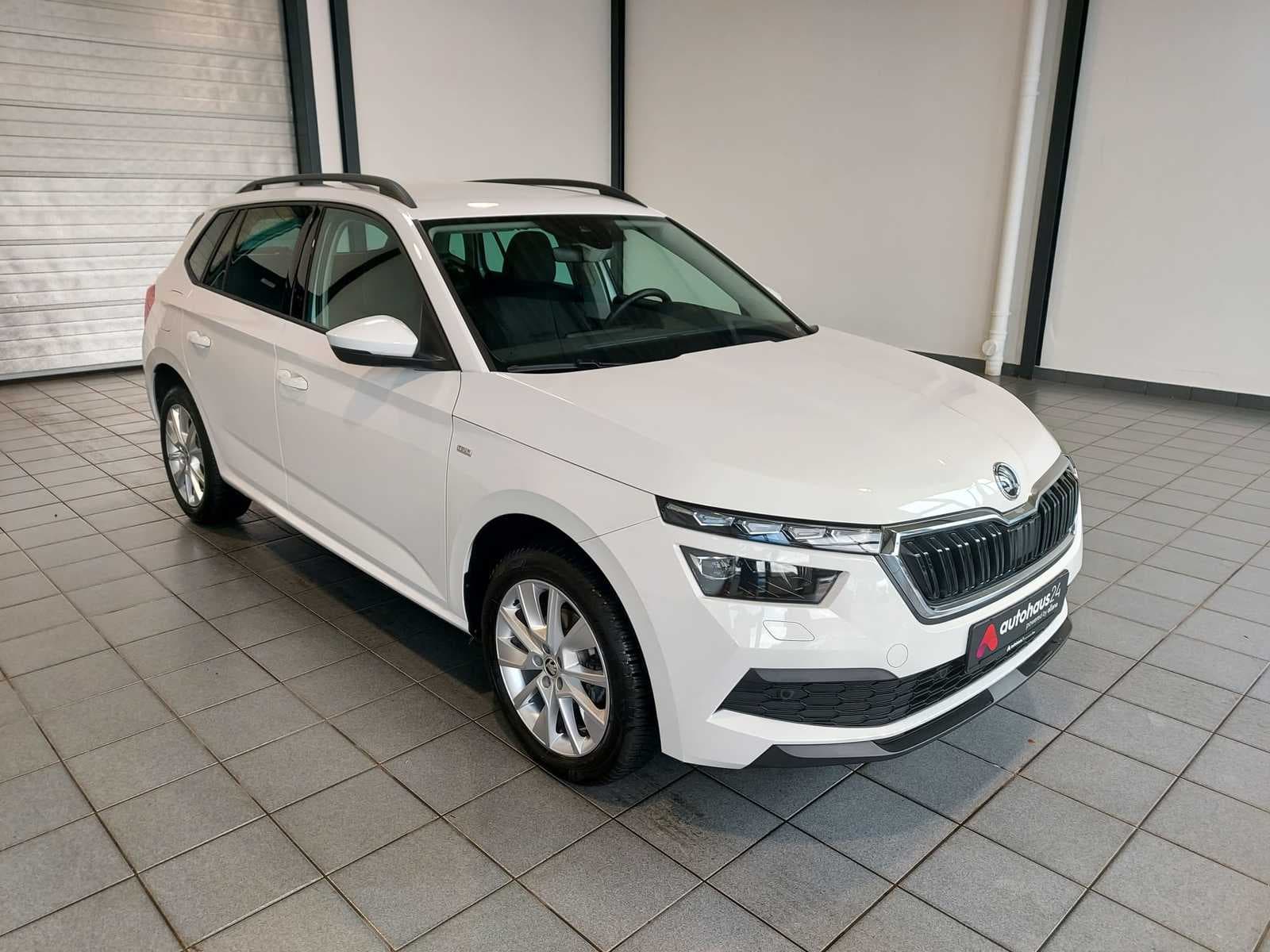 ŠKODA Kamiq SUV / Crossover / Geländewagen SKODA Kamiq 1.5l TSI ACT DSG CLEVER Sports Utility Vehicle #1