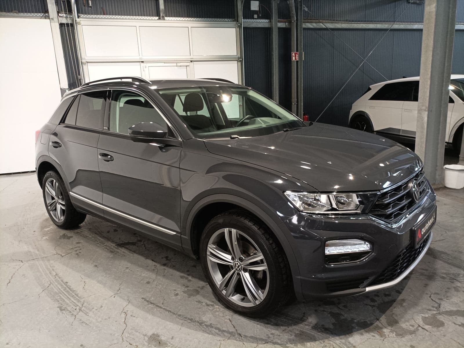 Volkswagen T-Roc SUV / Crossover / Geländewagen VOLKSWAGEN T-Roc 1.0 TSI OPF ACTIVE Sports Utility Vehicle #1