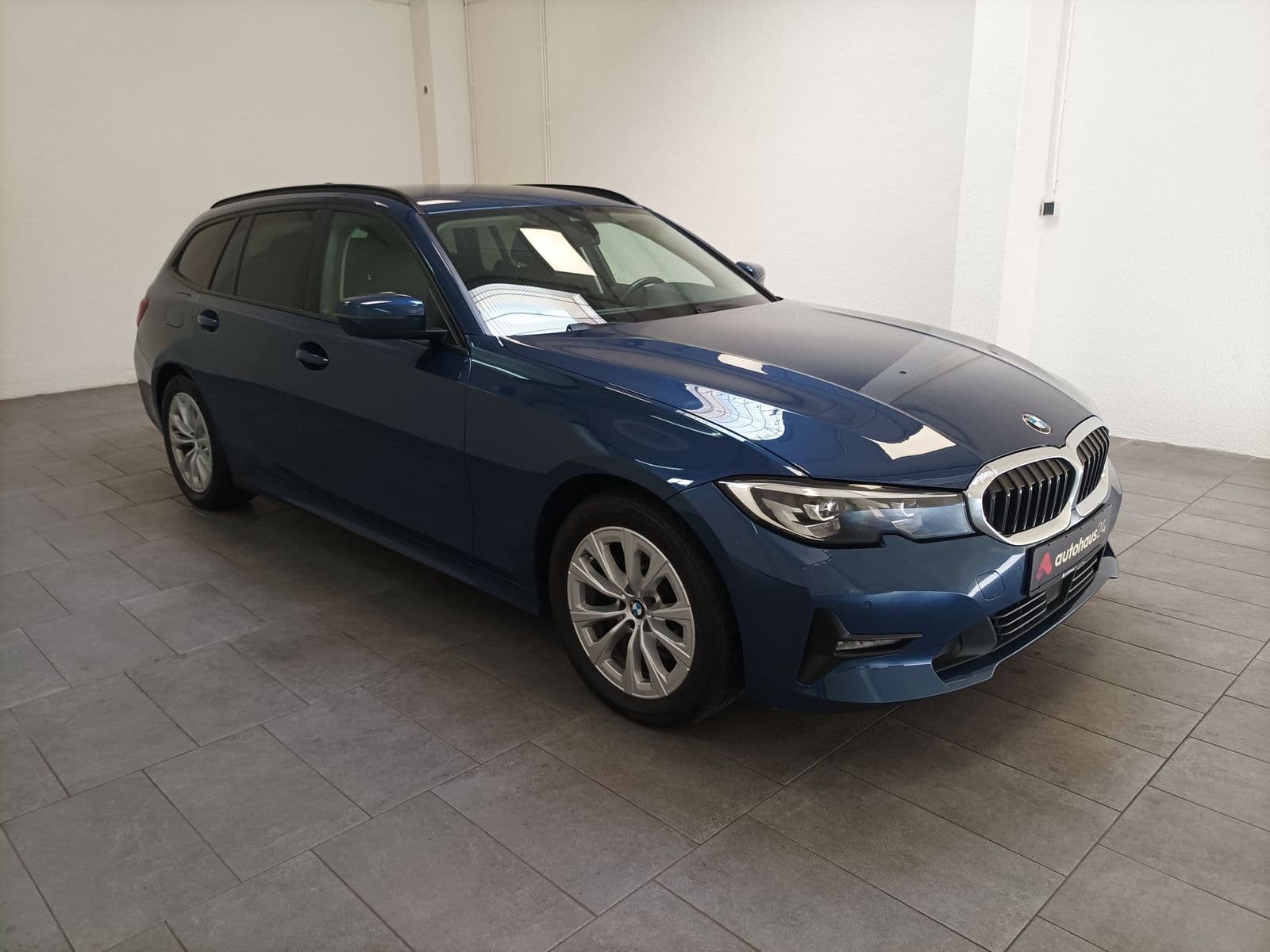 BMW 3er-Reihe Kombi BMW 3er-Reihe 318d Touring Advantage Kombi