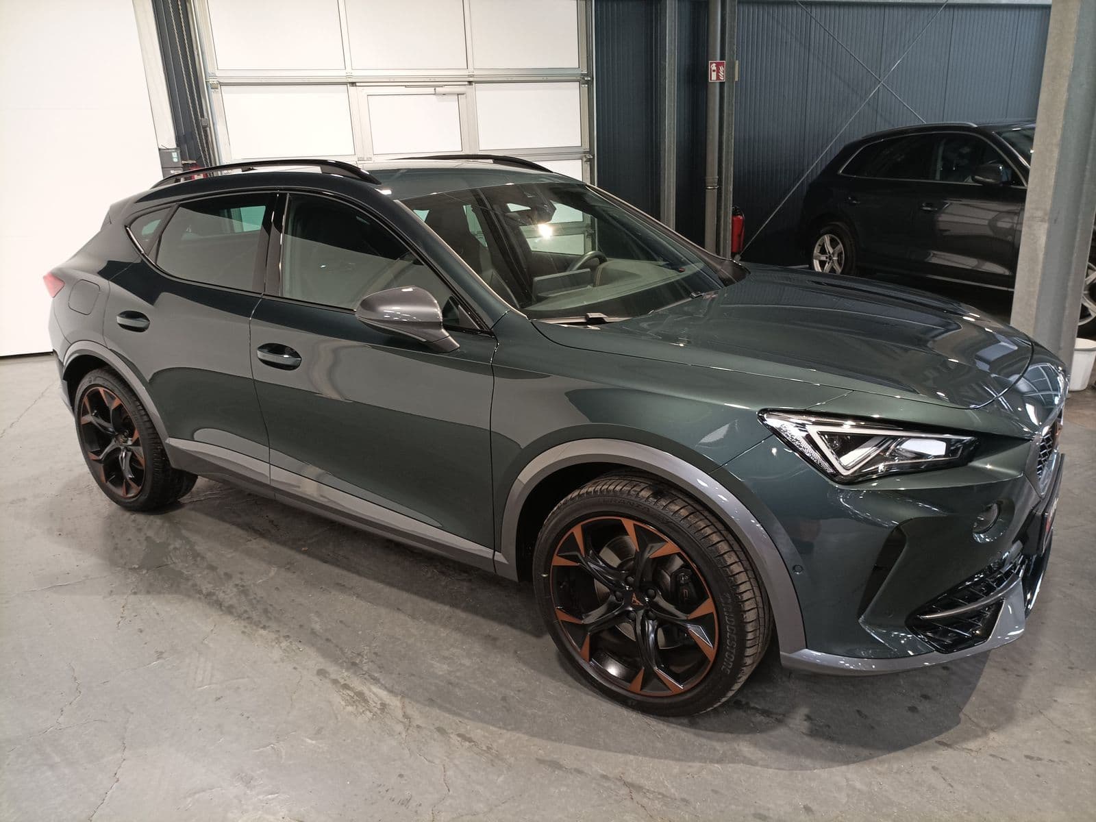 CUPRA Formentor SUV / Crossover / Geländewagen CUPRA Formentor 2.0 TSI 180kW VZ DSG Sports Utility Vehicle #1