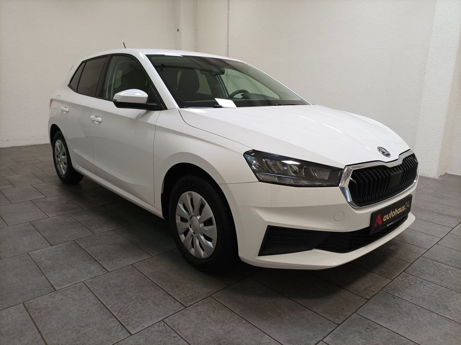 ŠKODA Fabia Limousine SKODA Fabia 1.0l MPI 59kW AMBITION Schräghecklimousine #1