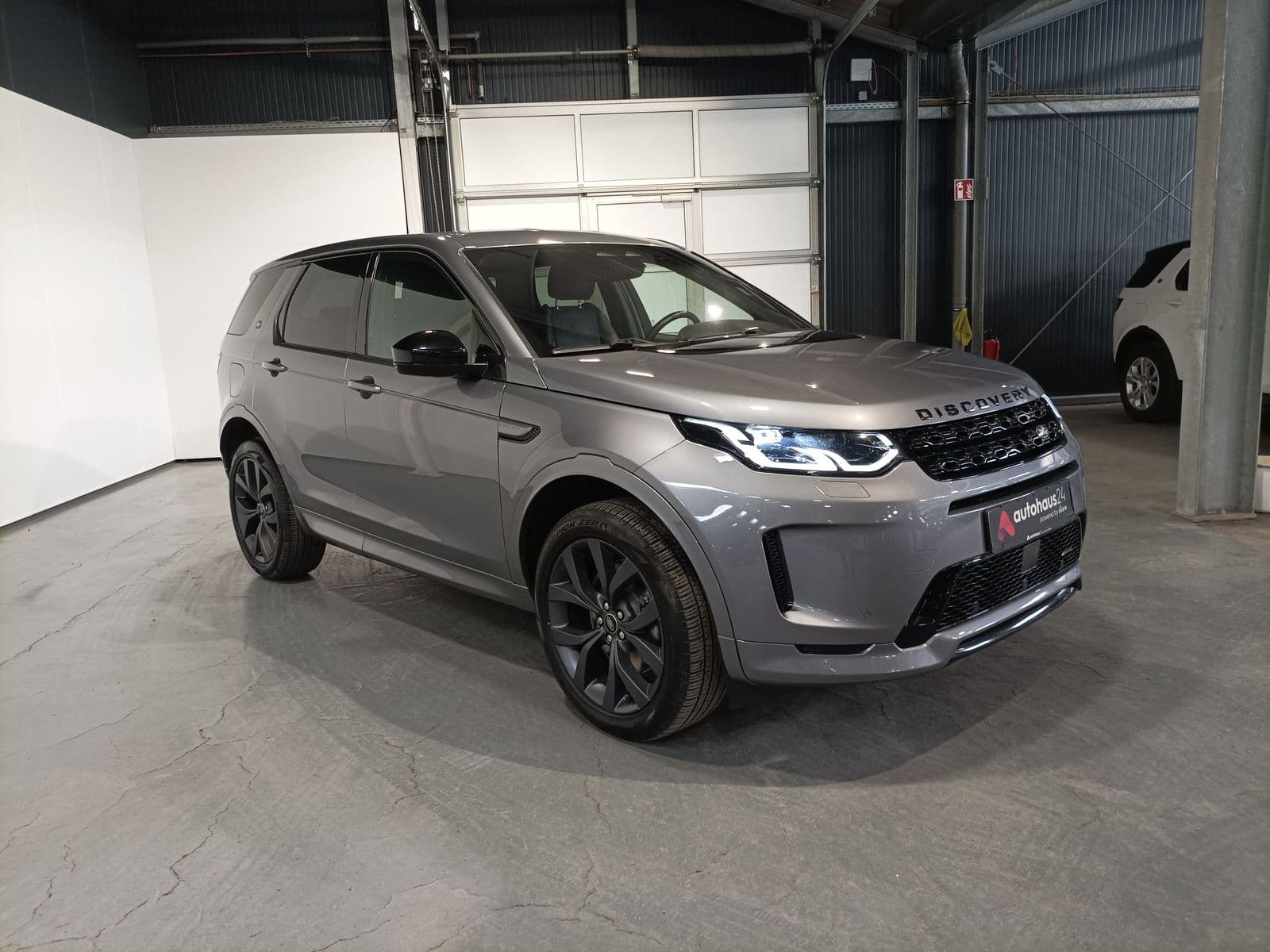 Land Rover Discovery Sport SUV / Crossover / Geländewagen LAND ROVER Discovery Sport D200 AWD Automatik R-DYNAMIC SE Sports Utility Vehicl #1