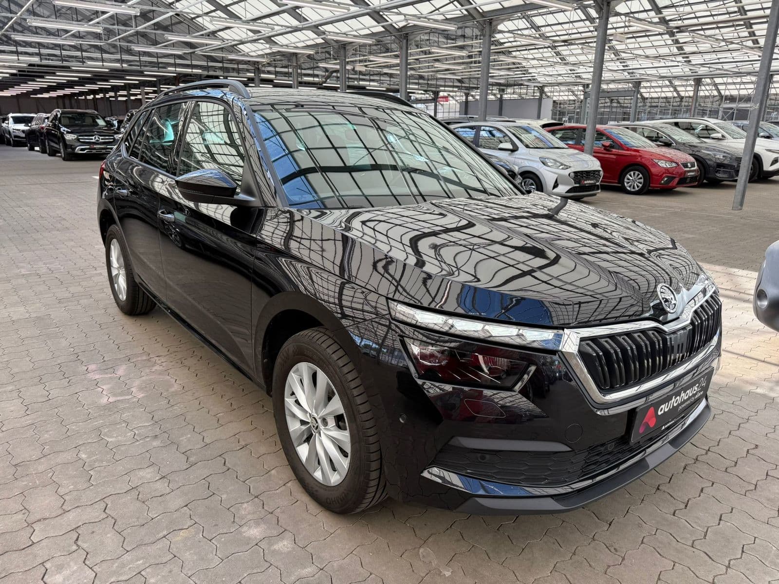 ŠKODA Kamiq SUV / Crossover / Geländewagen SKODA Kamiq 1.0 TSI DSG 81kW Ambition Sports Utility Vehicle #1