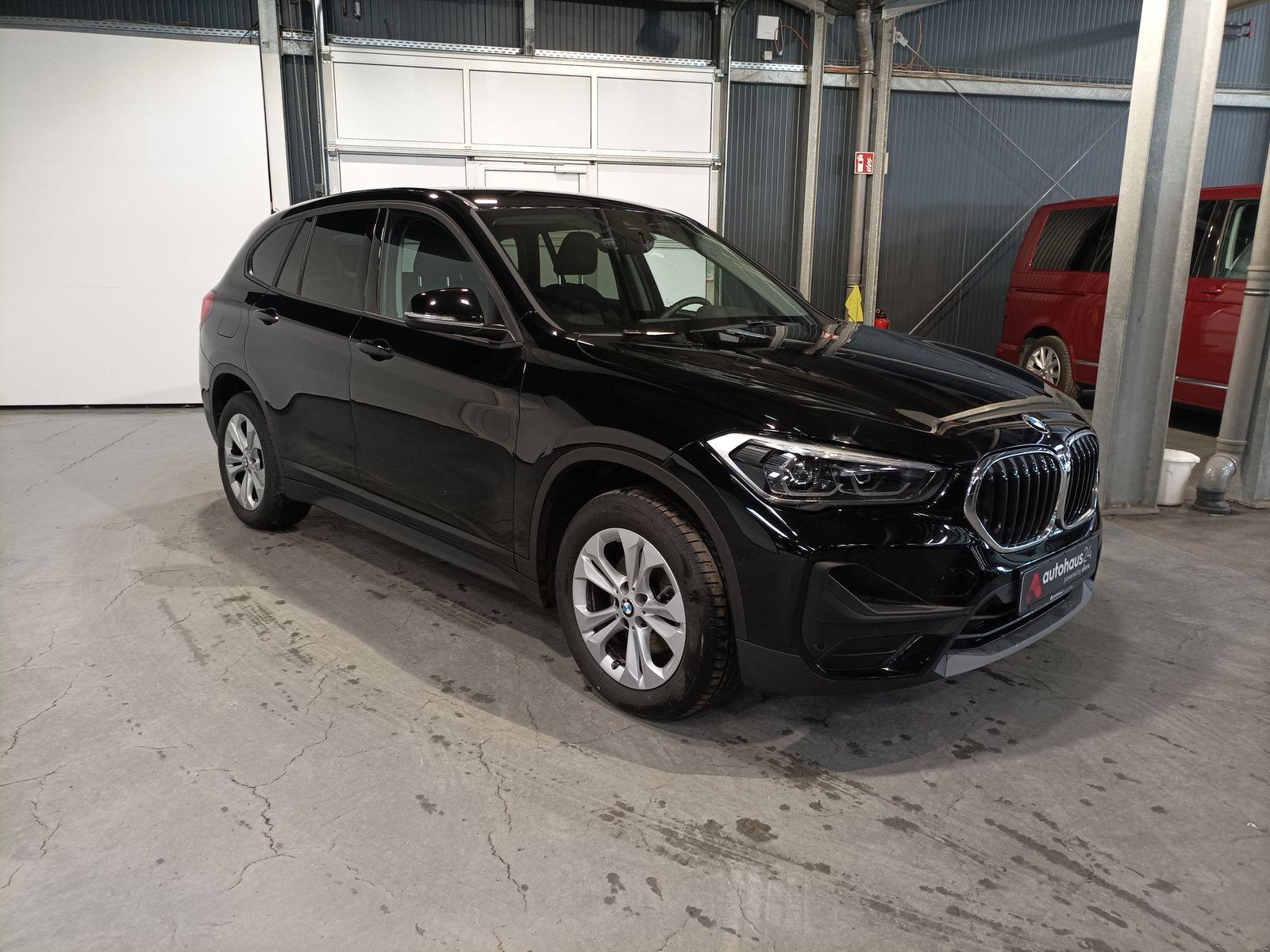 BMW X1 SUV / Crossover / Geländewagen BMW X1 sDrive18i Sports Utility Vehicle