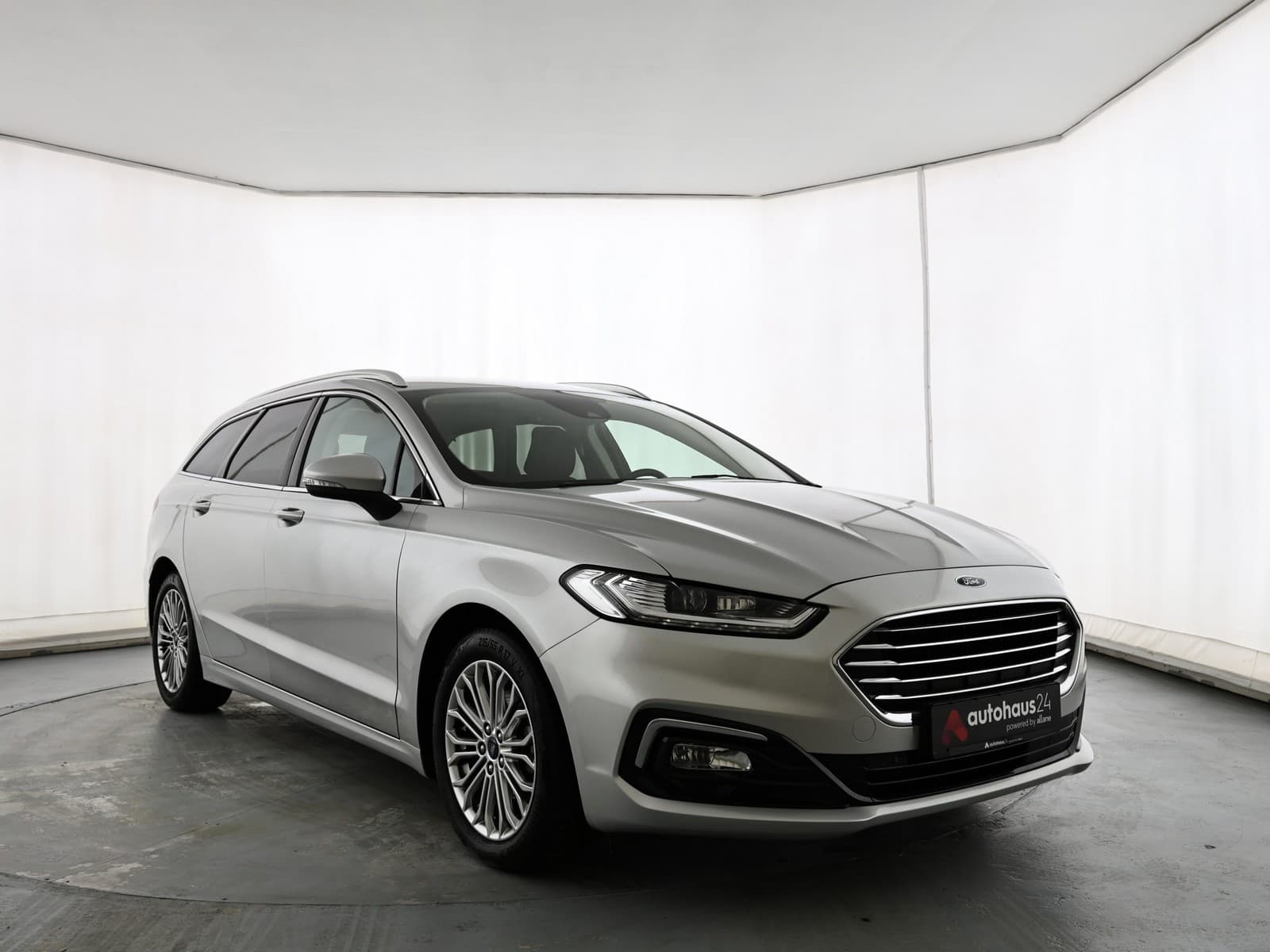 Ford Mondeo Kombi FORD Mondeo 2,0 Hybrid Titanium Automatik Turnier Kombi #1