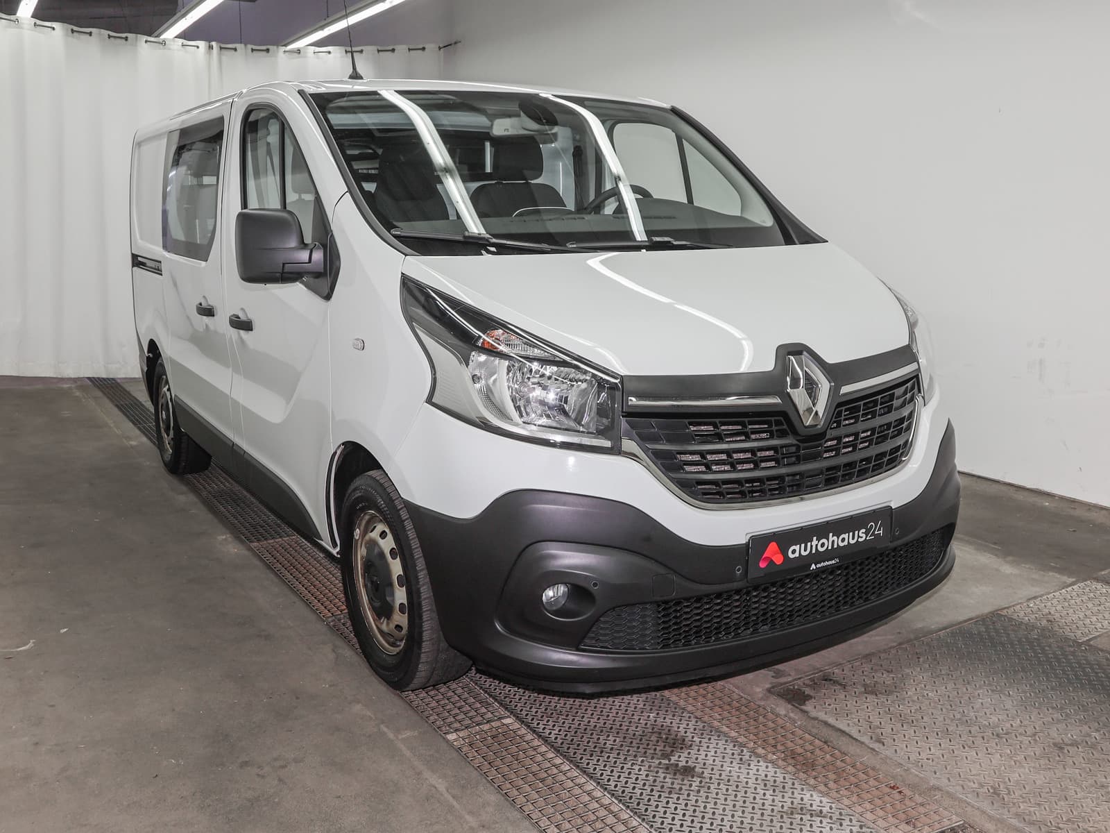 Renault Trafic Transporter RENAULT Trafic L1H1 2.0 ENERGY dCi 120 3,0t Komfort Kastenwagen #1