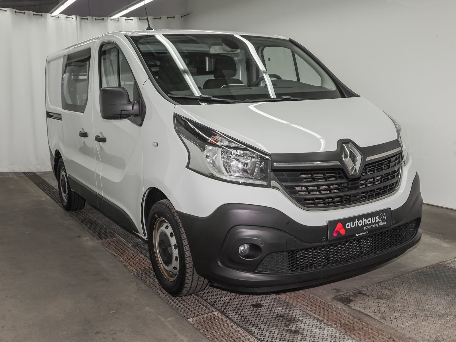Renault Trafic Transporter RENAULT Trafic L1H1 2.0 ENERGY dCi 120 3,0t Komfort Kastenwagen #1