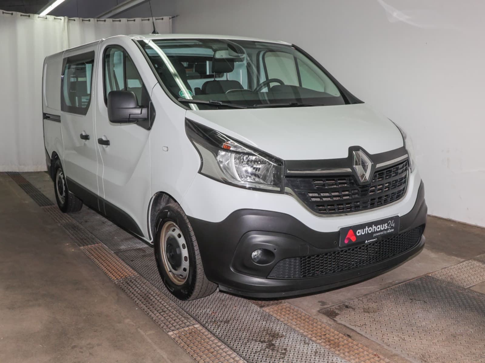 Renault Trafic Transporter RENAULT Trafic L1H1 2.0 ENERGY dCi 120 3,0t Komfort Kastenwagen #1